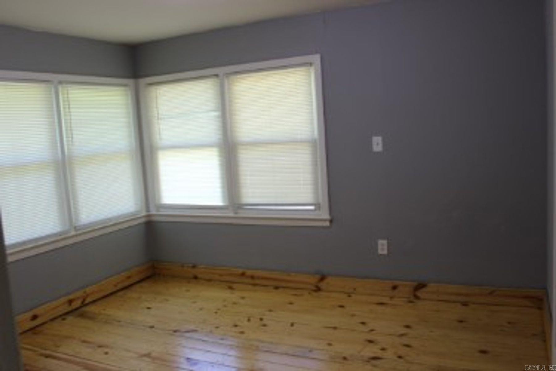3806 S Highway 229