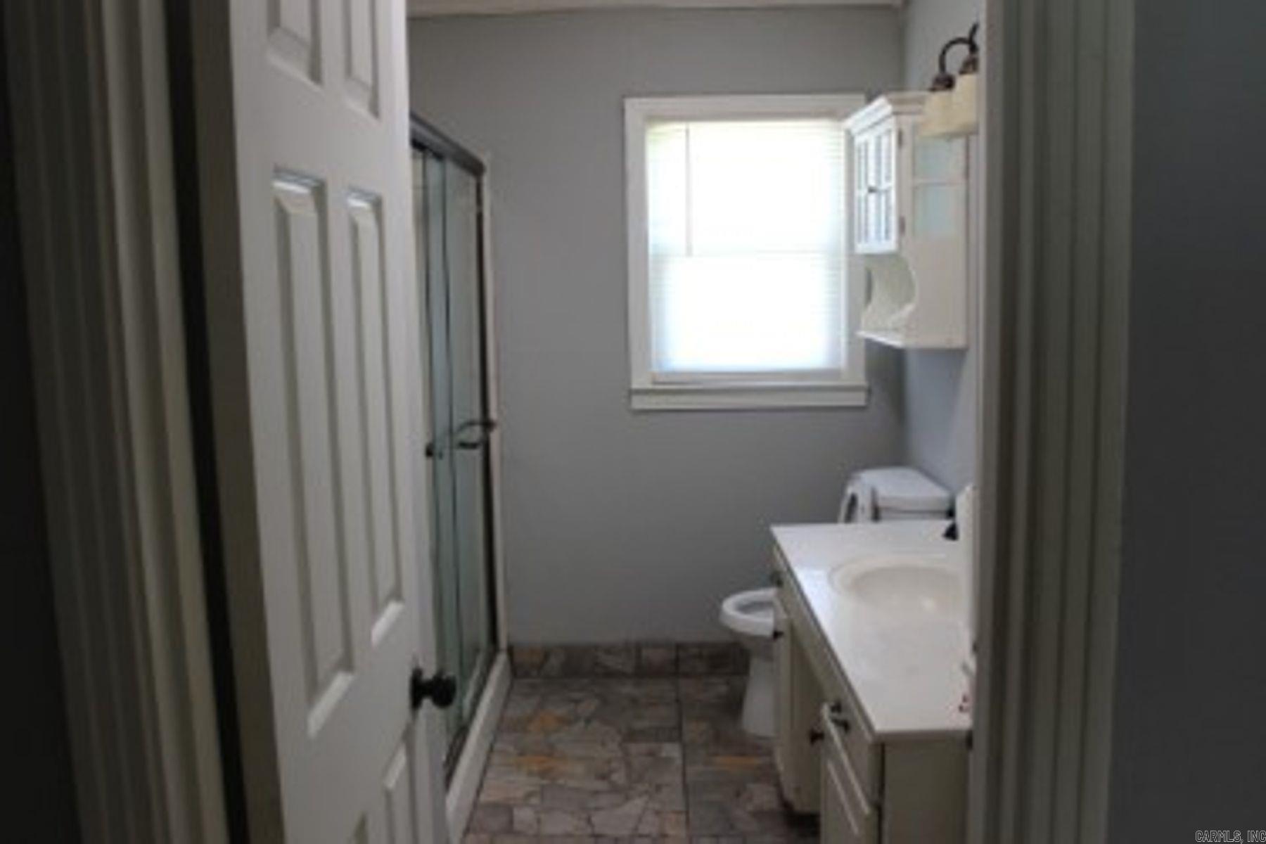 3806 S Highway 229
