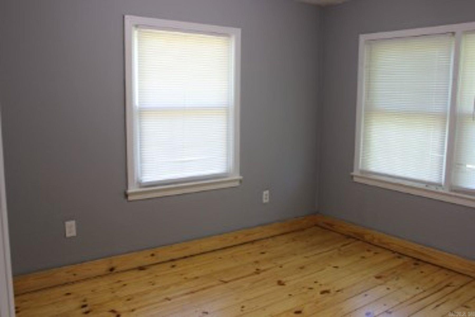 3806 S Highway 229