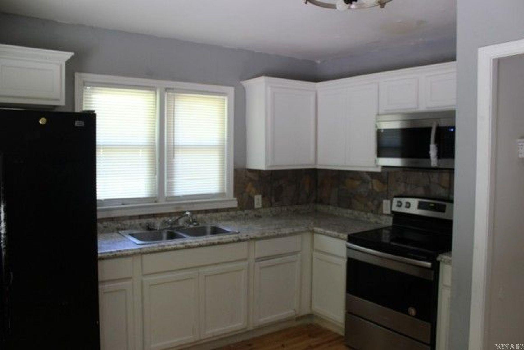 3806 S Highway 229