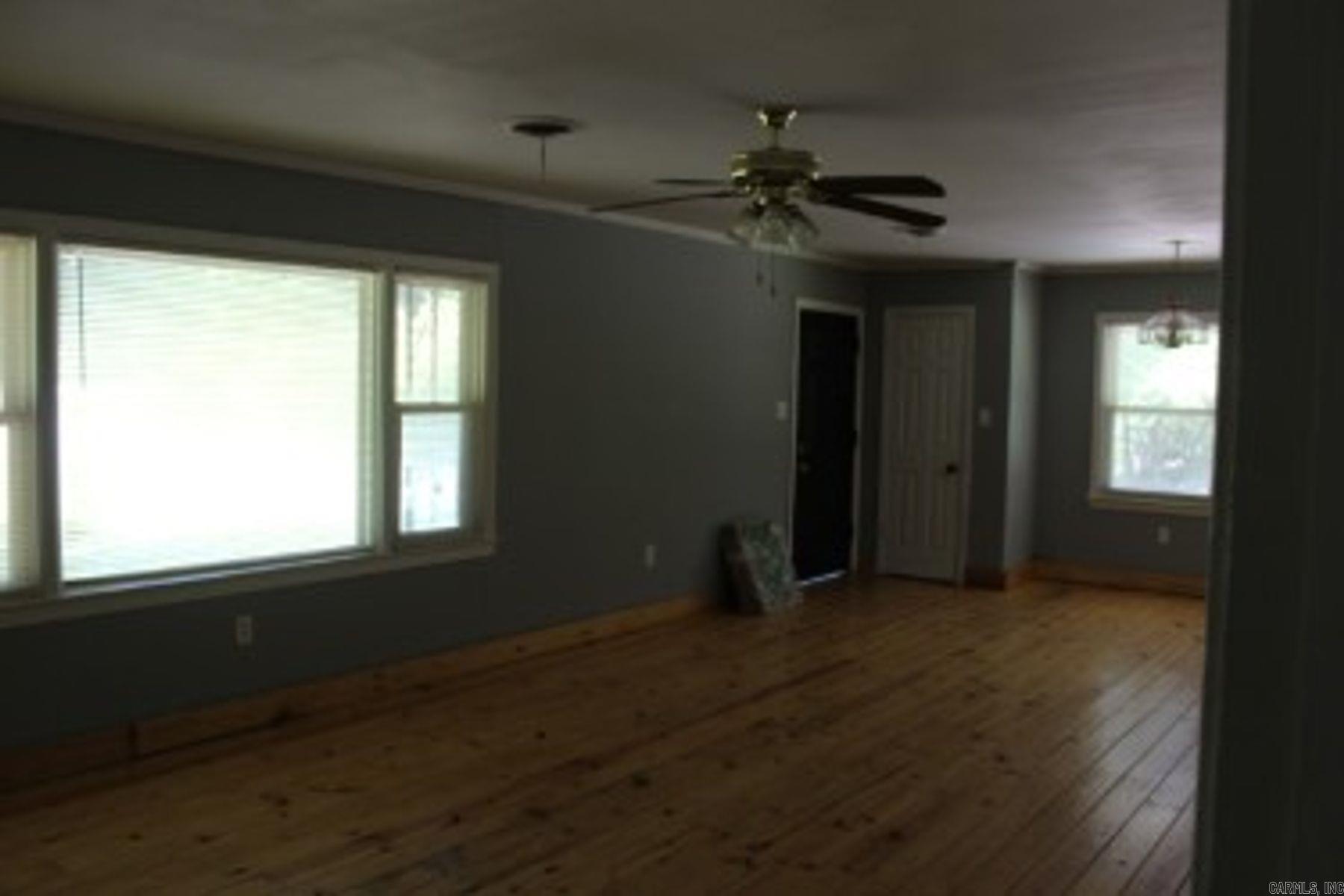 3806 S Highway 229