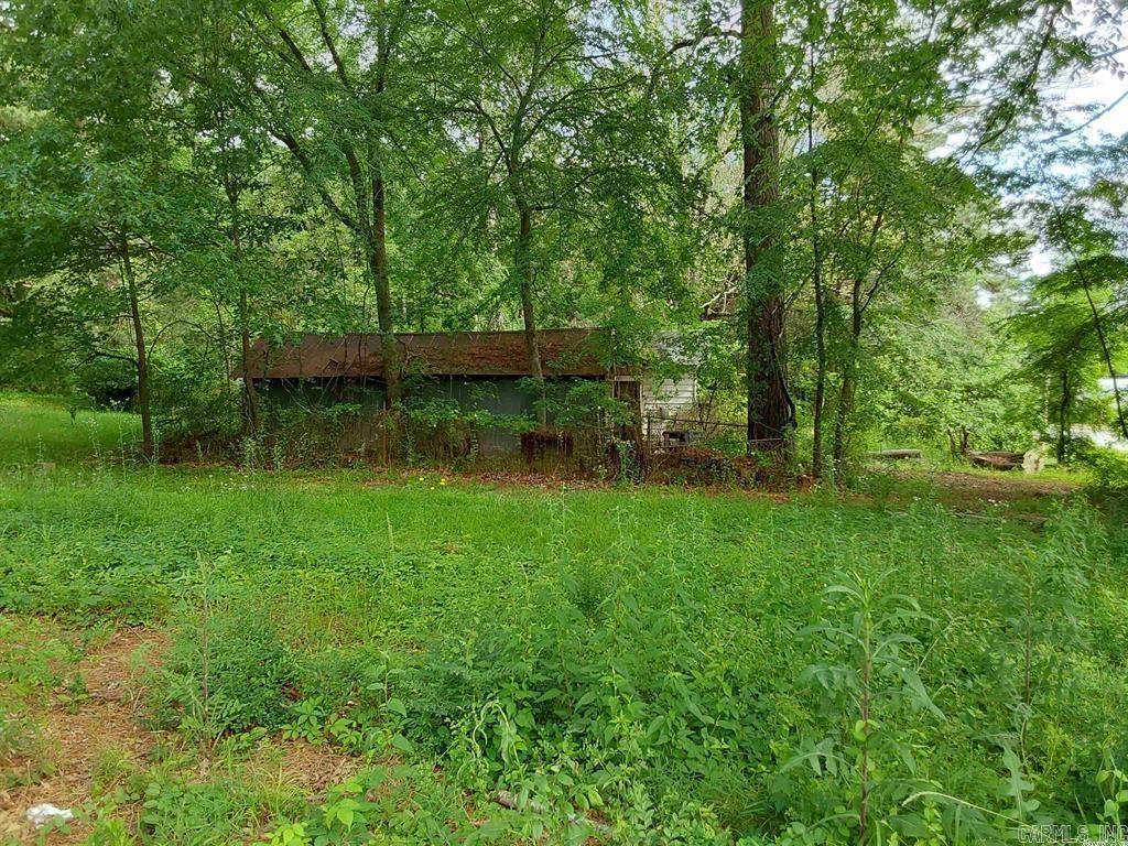 1825 Hwy 229