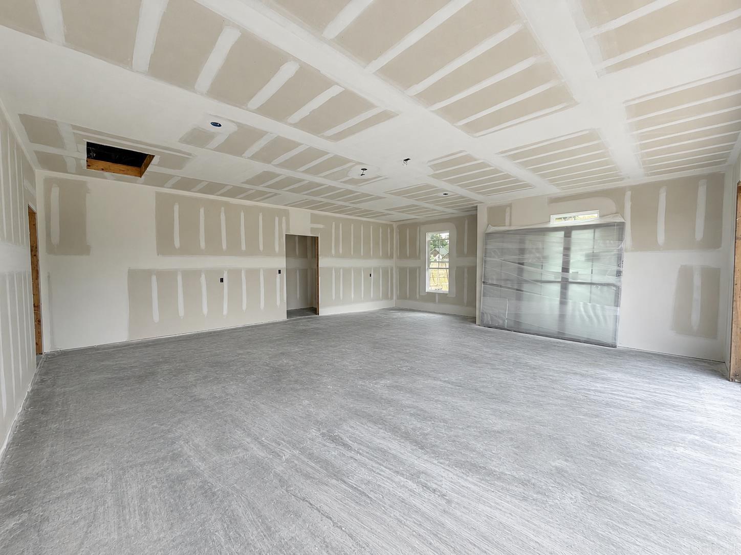 655 Mound View Dr.