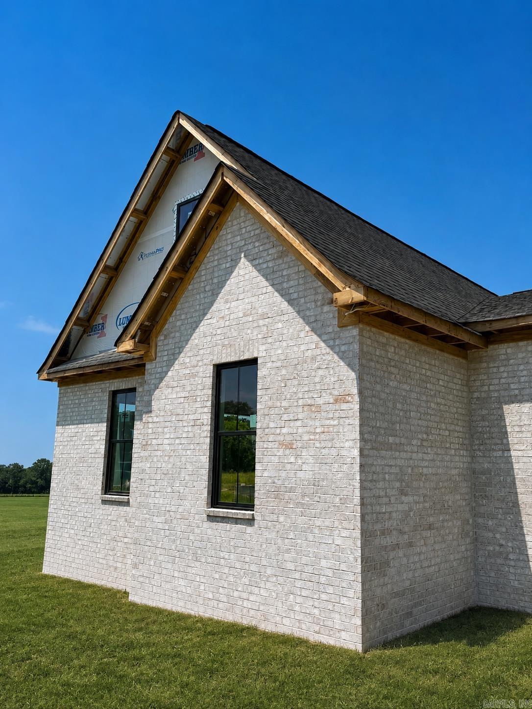 655 Mound View Dr.