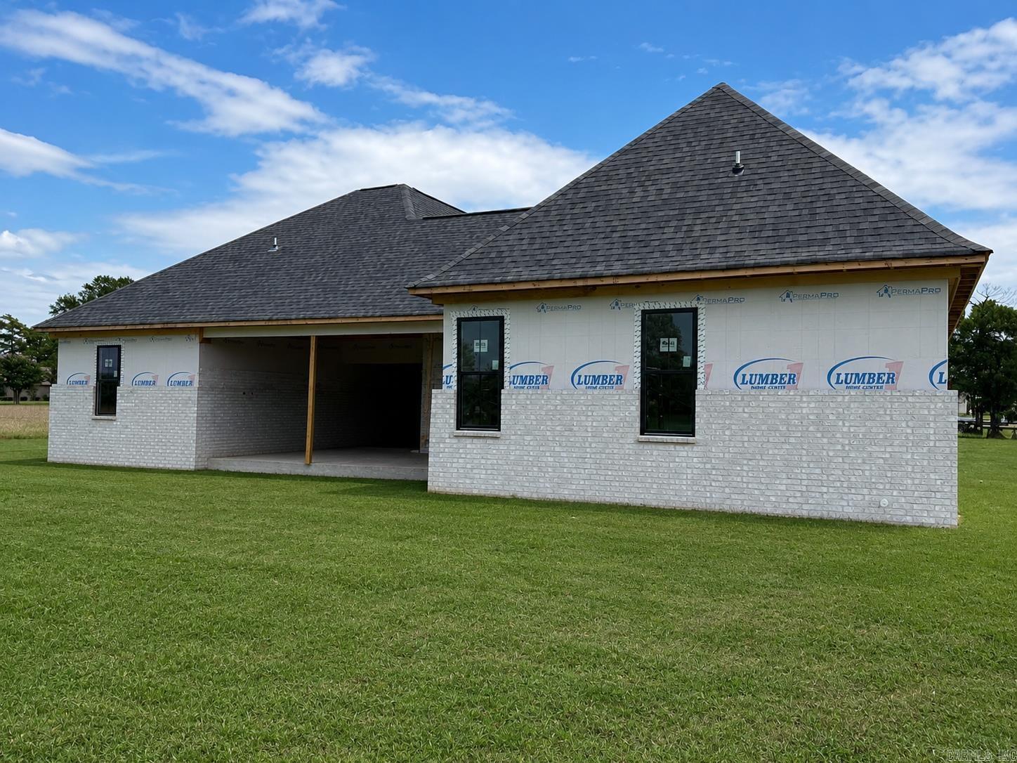 655 Mound View Dr.