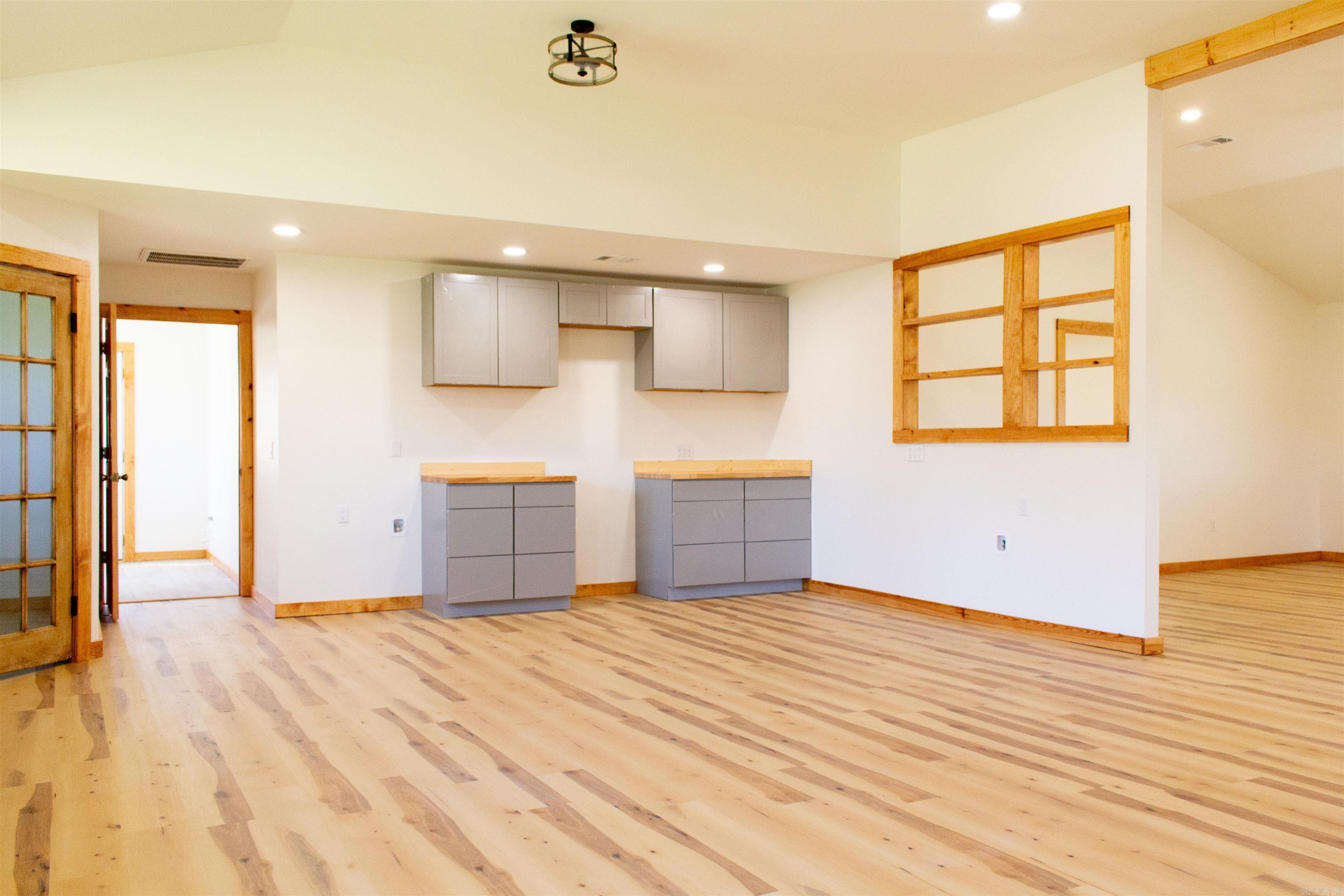 1392 Sugarloaf Road