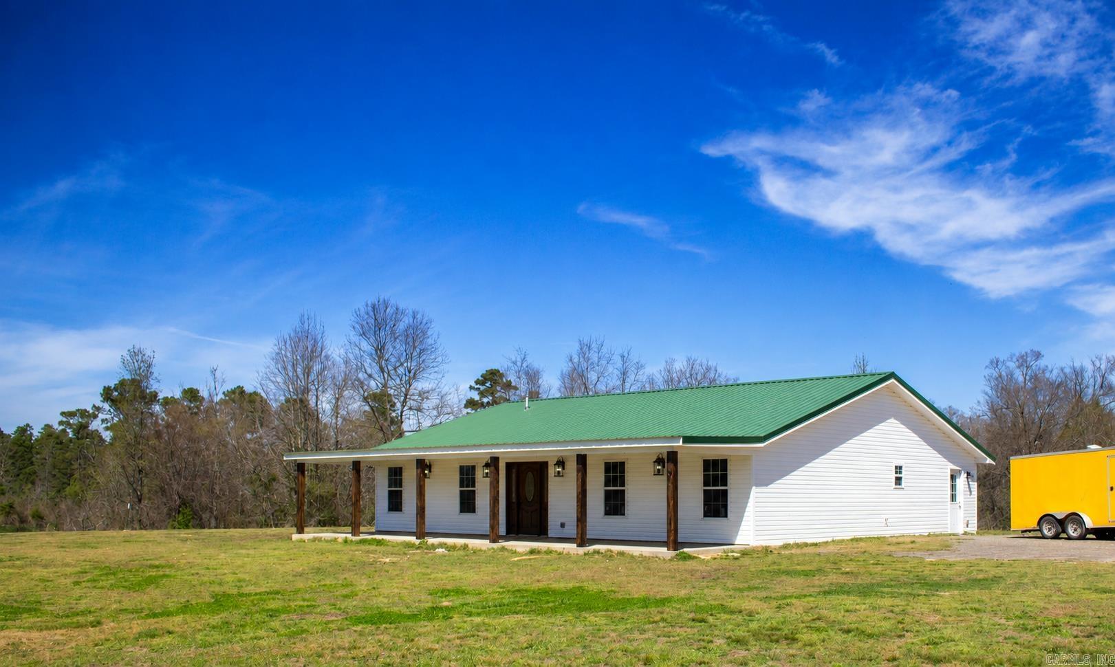 1392 Sugarloaf Road