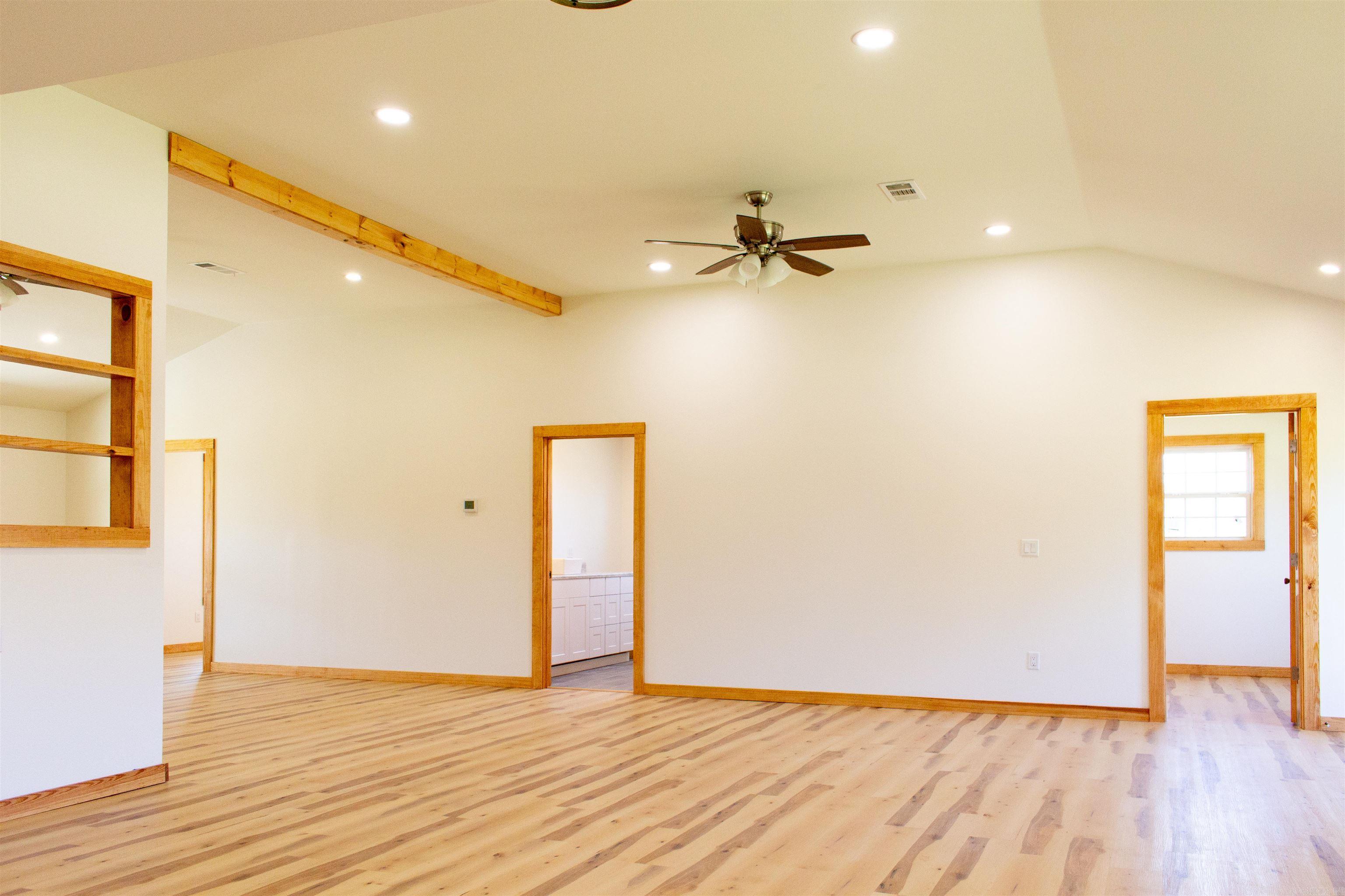 1392 Sugarloaf Road