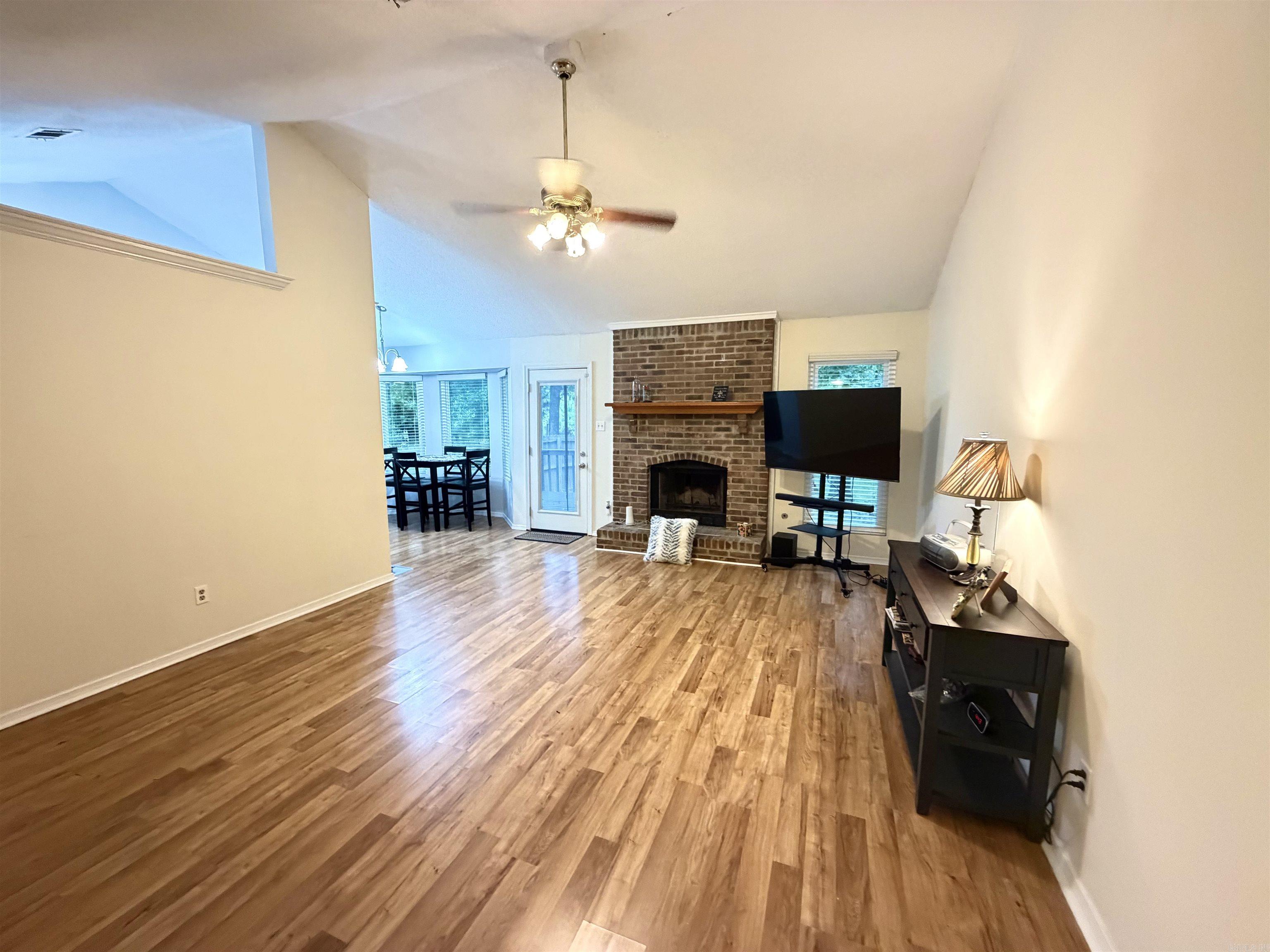 4 Red Oak Place