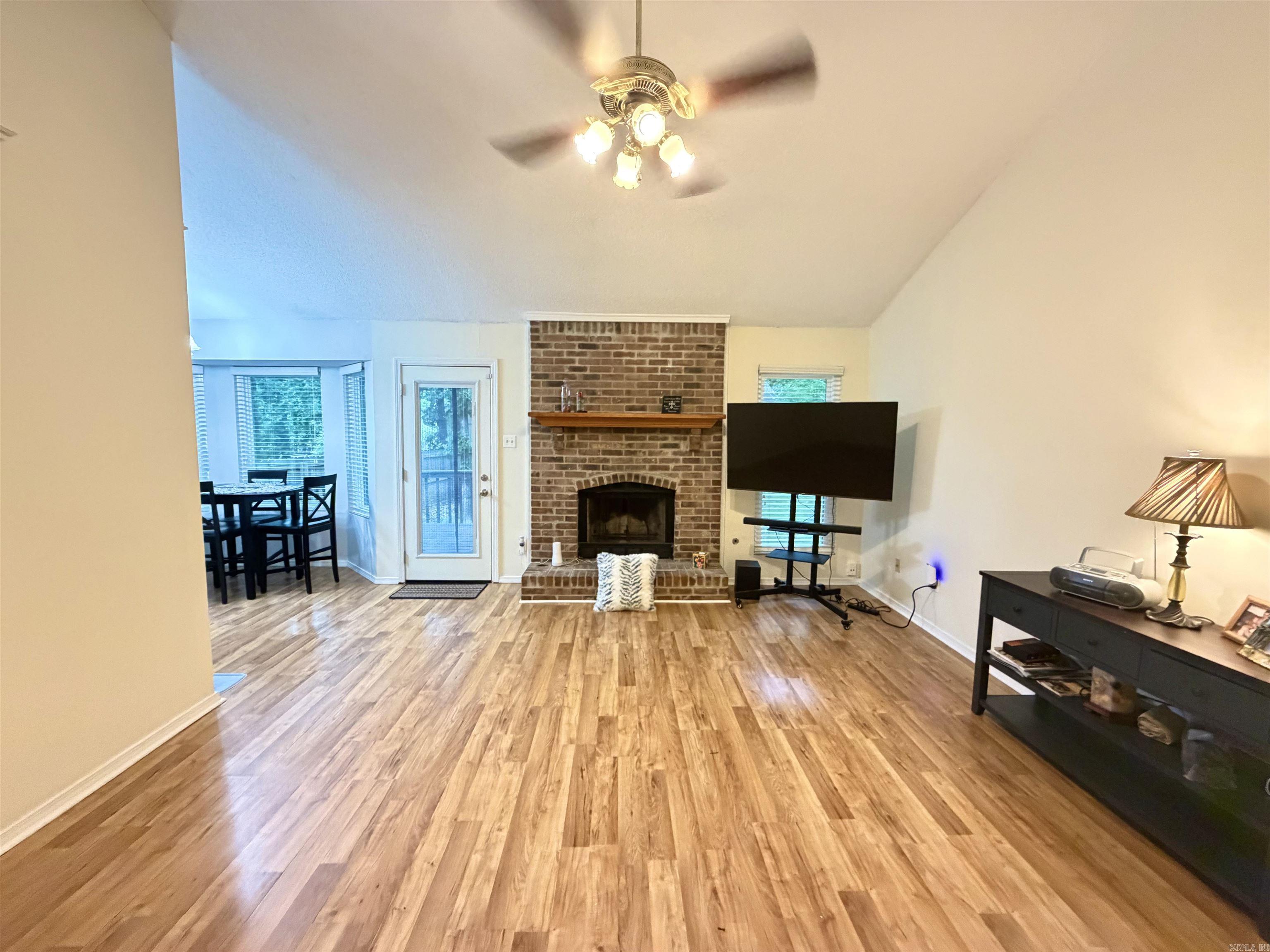 4 Red Oak Place