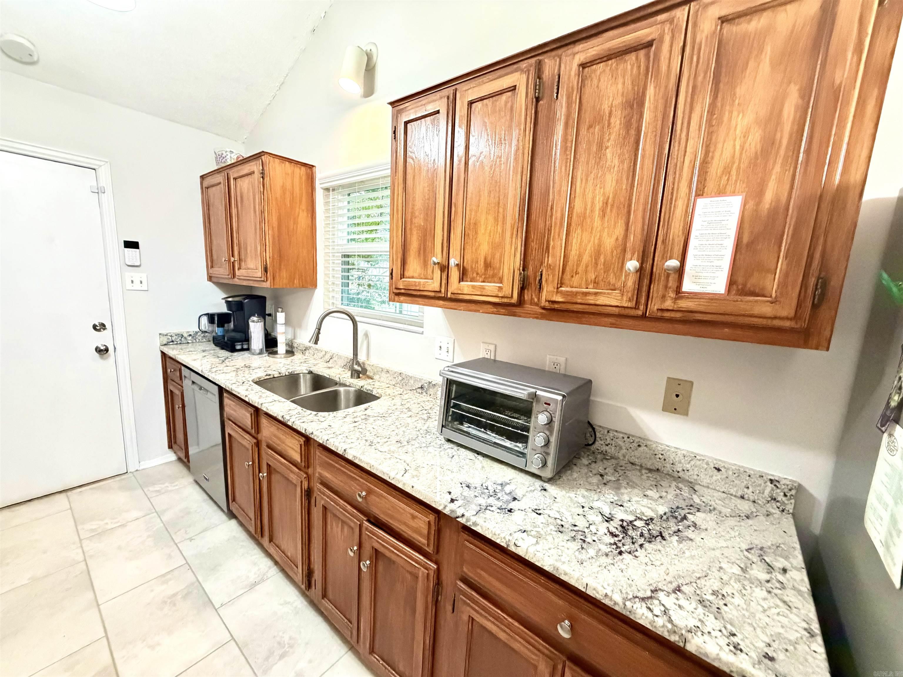 4 Red Oak Place