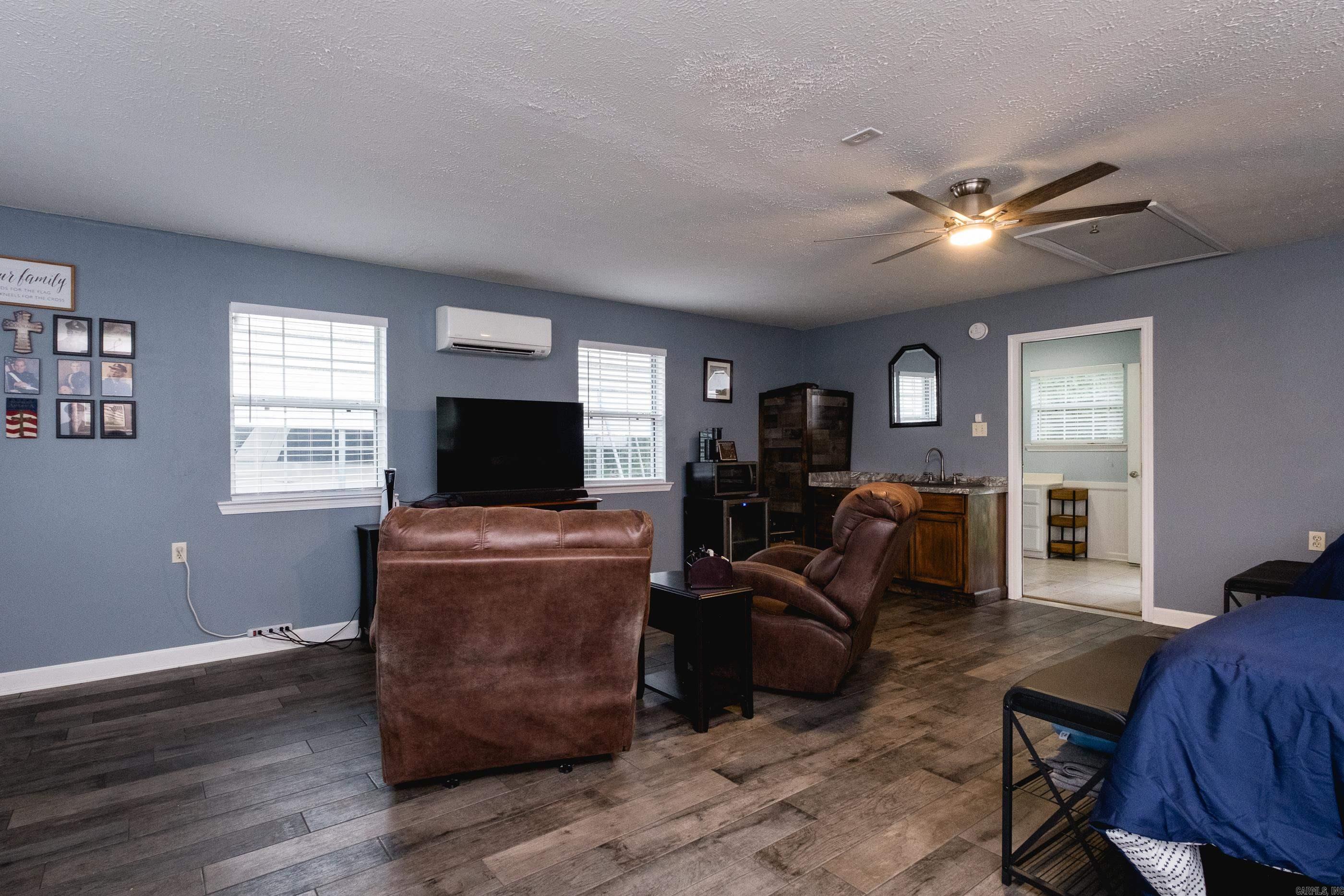 17 Mckenzie Trail