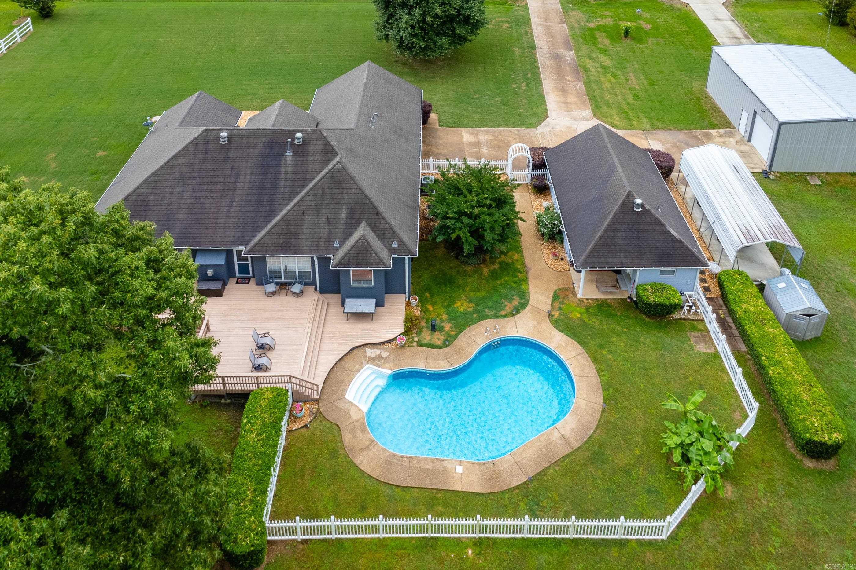 17 Mckenzie Trail
