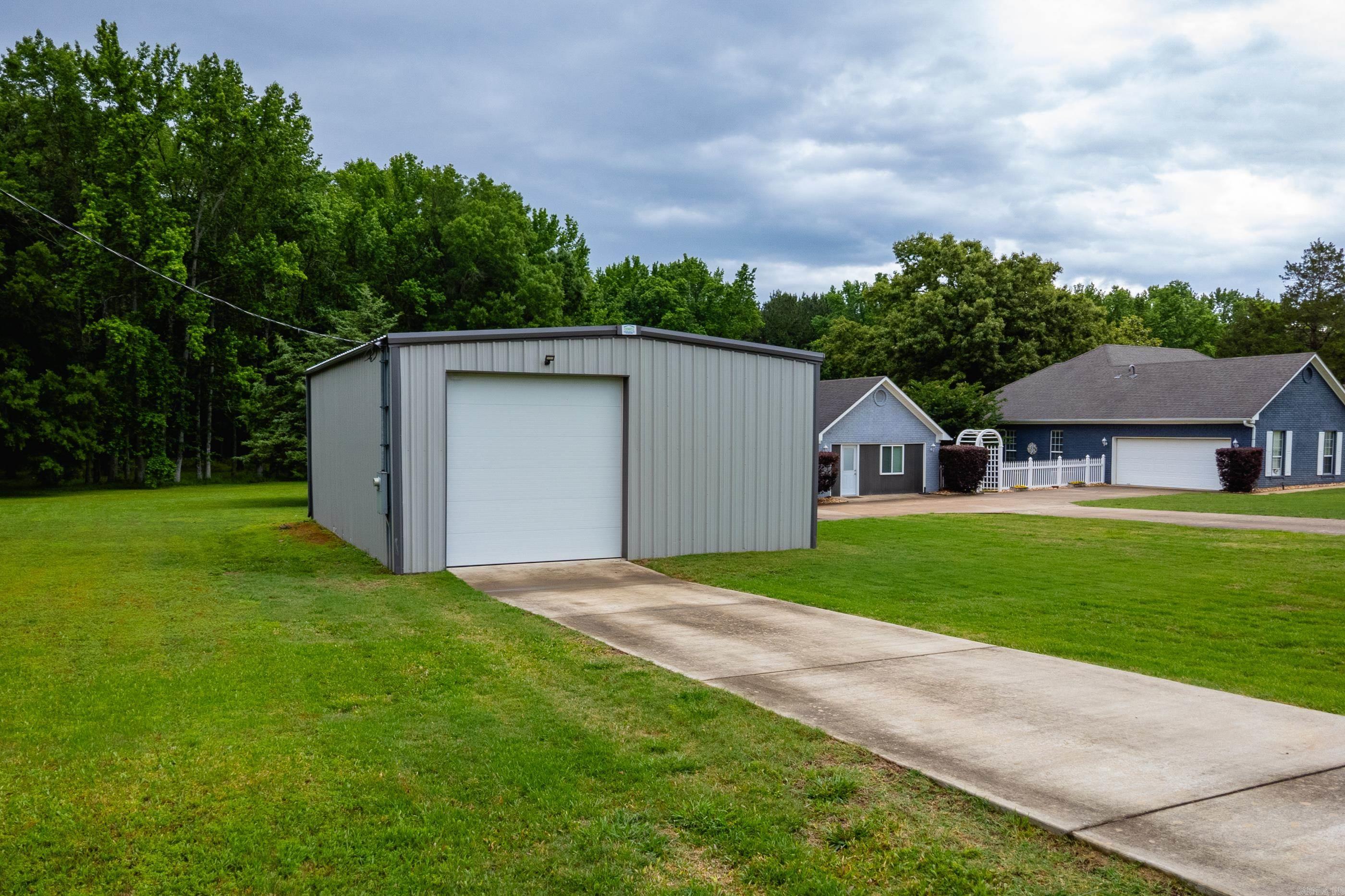 17 Mckenzie Trail