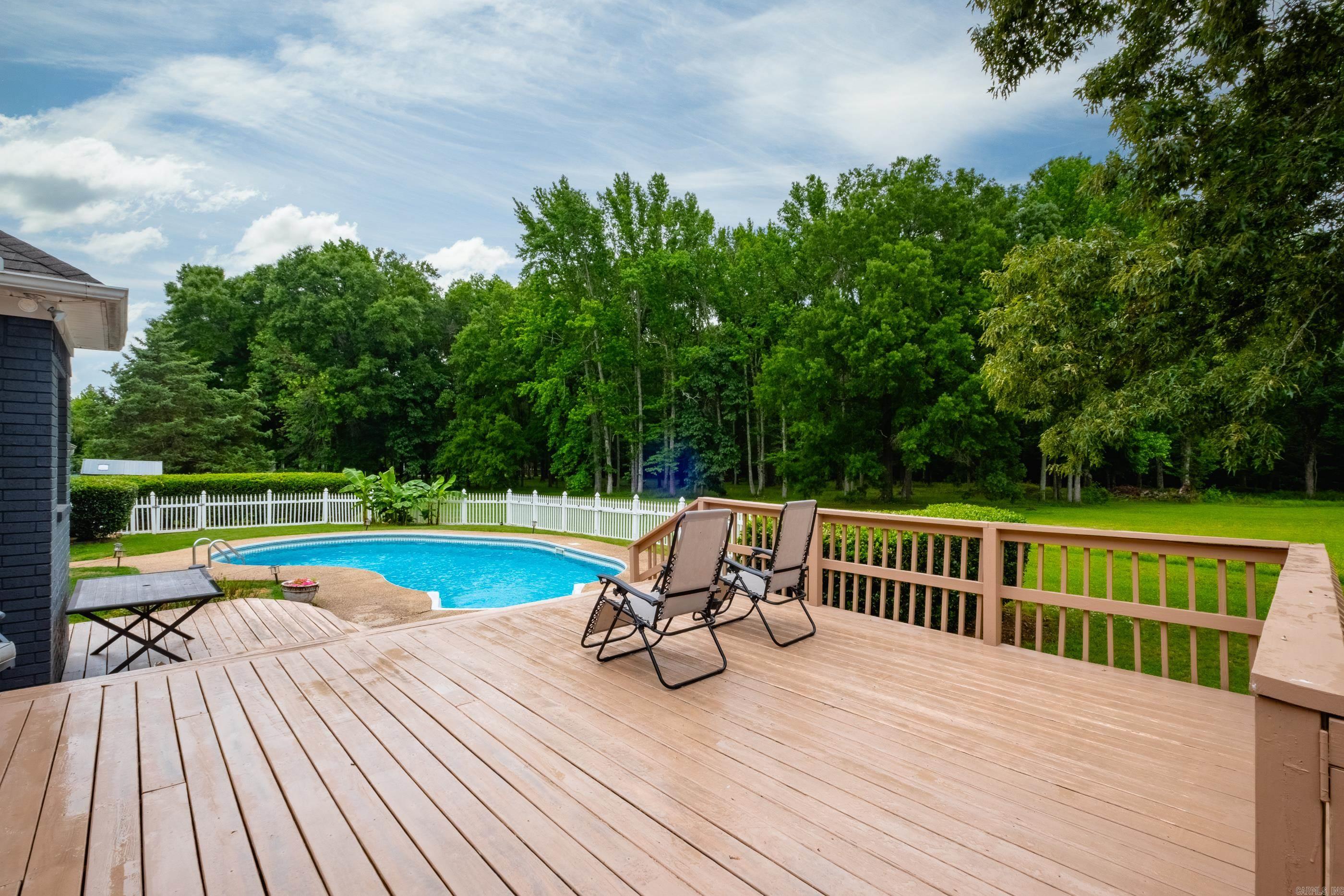 17 Mckenzie Trail