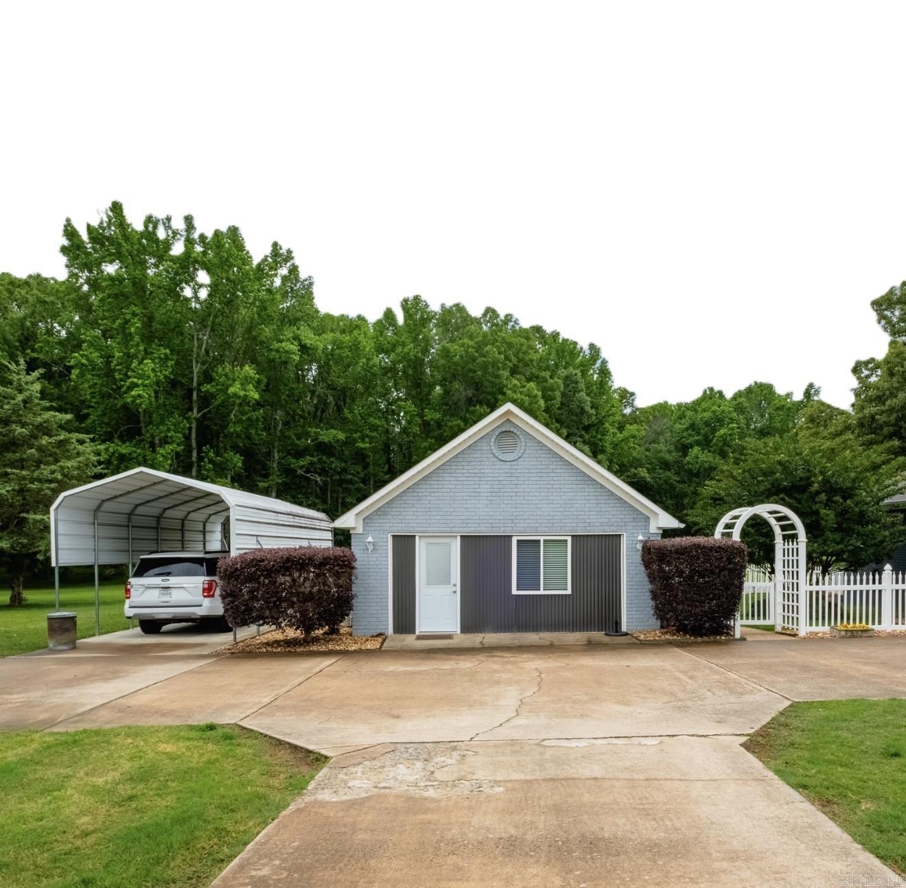 17 Mckenzie Trail