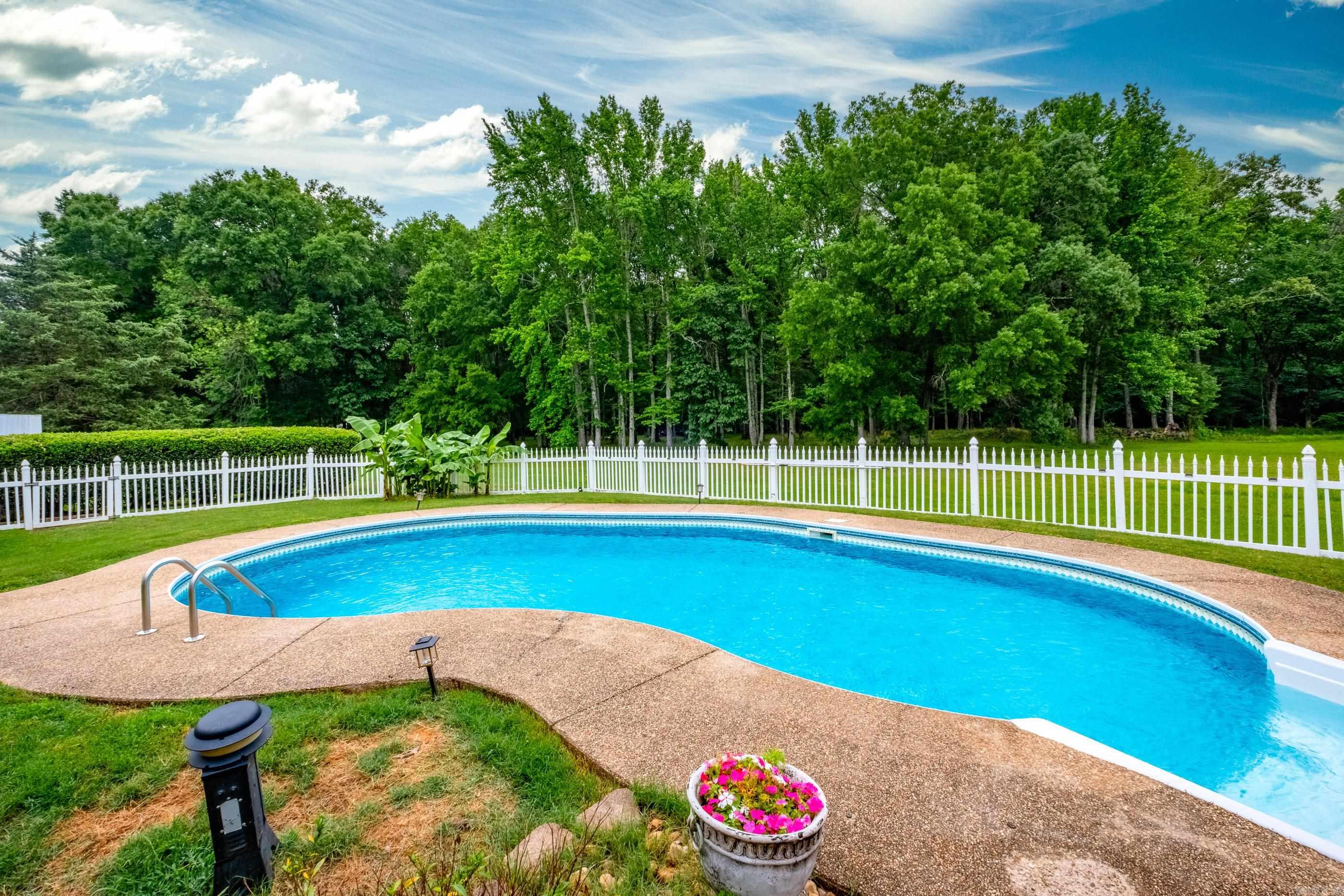 17 Mckenzie Trail
