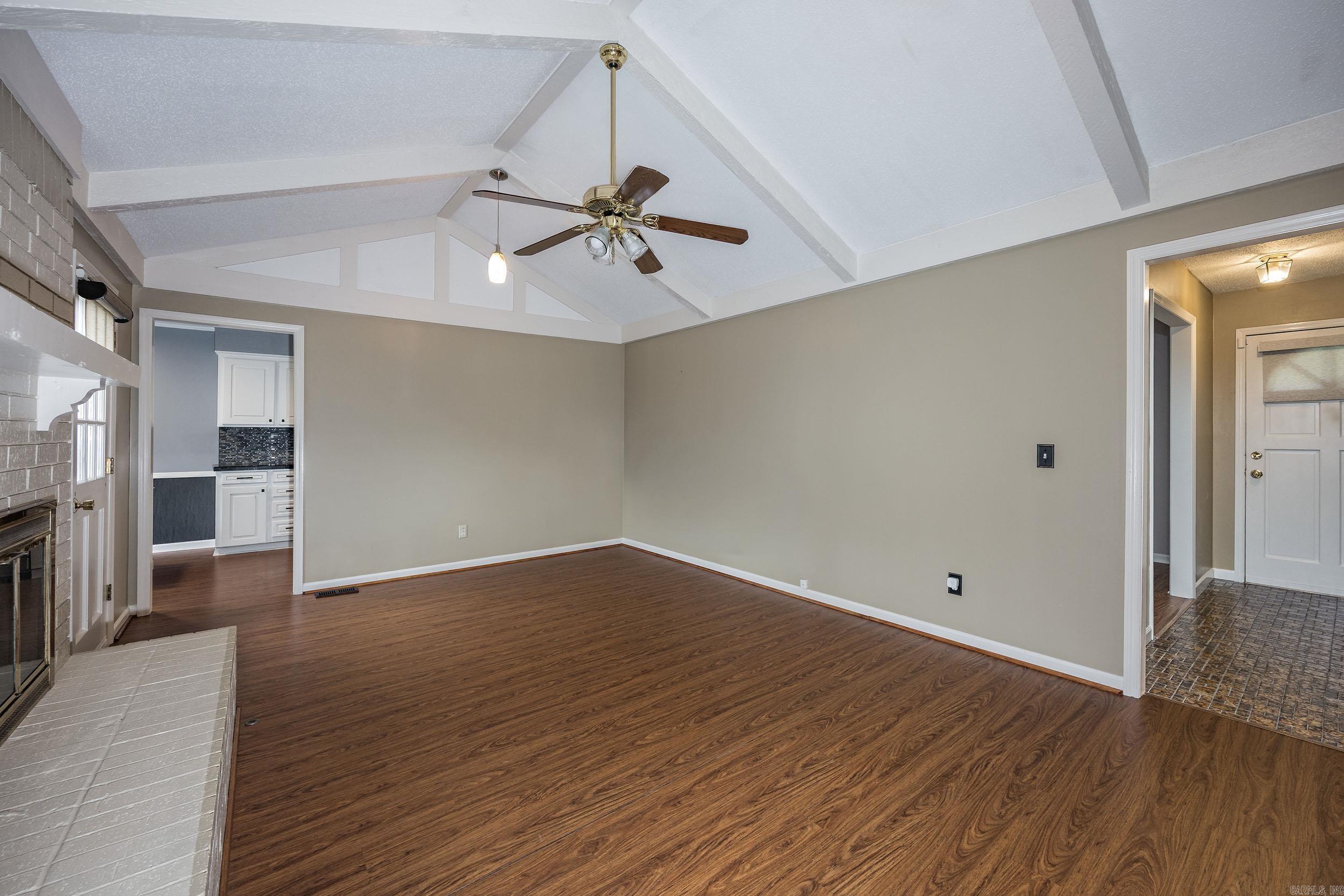 8 Kings Mountain Court