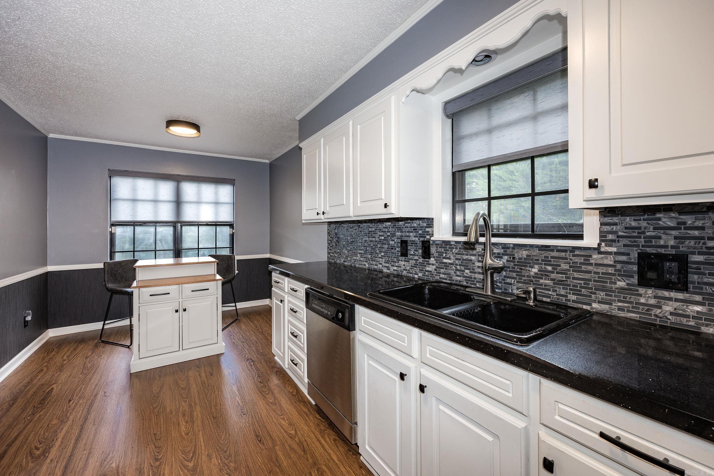 8 Kings Mountain Court