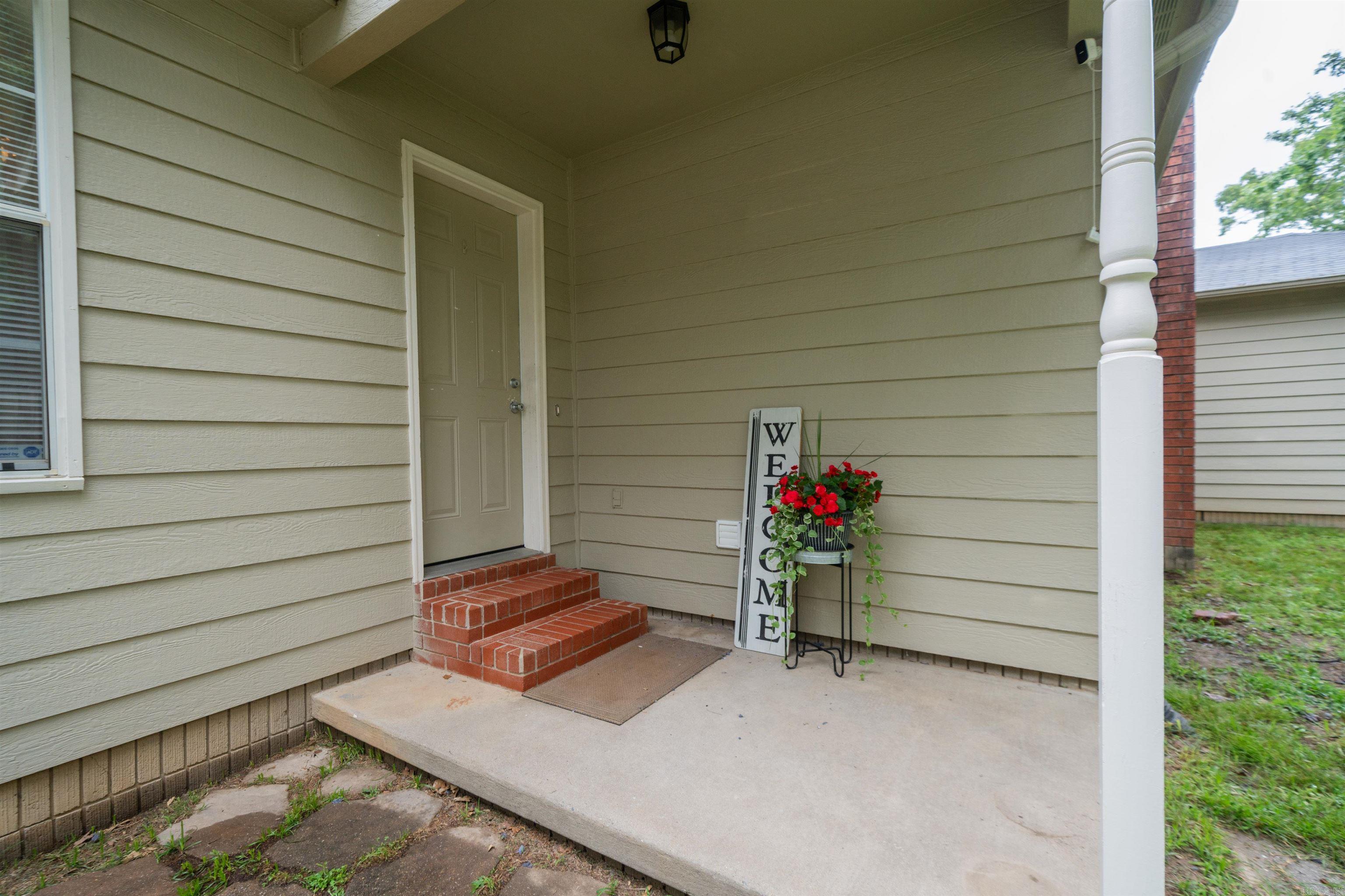 33 Thompson Drive