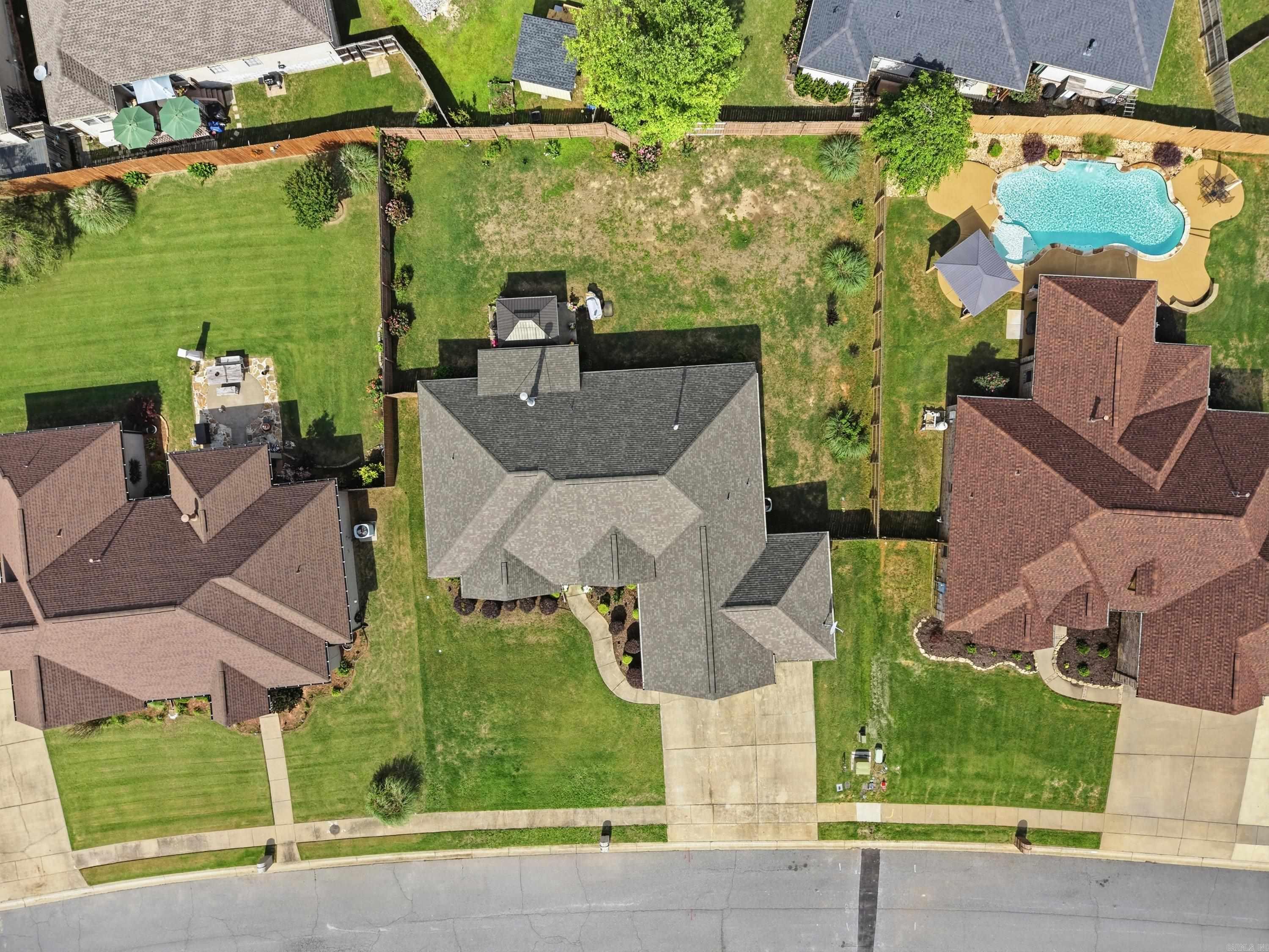 3221 Robbins Drive