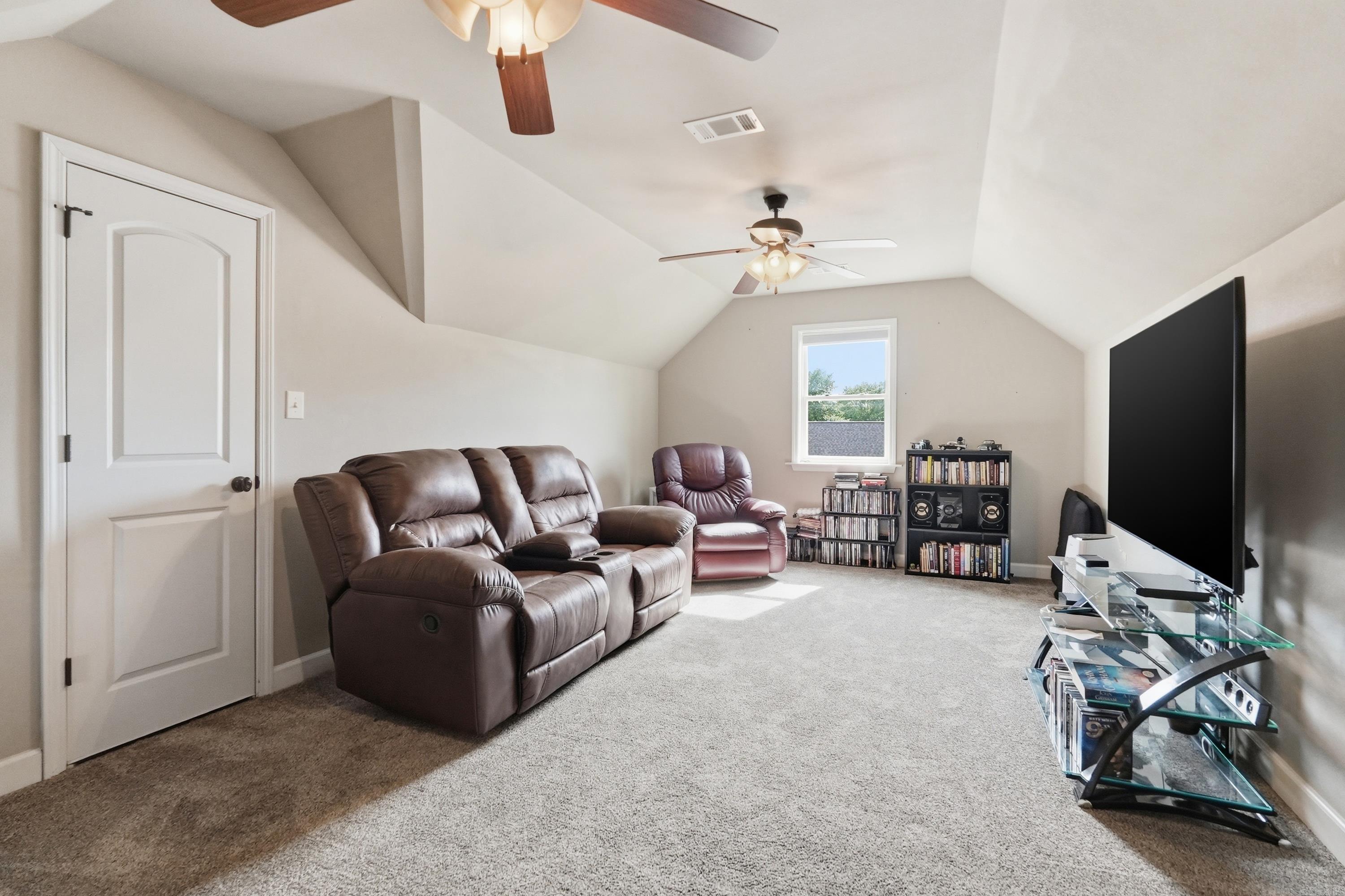 3221 Robbins Drive
