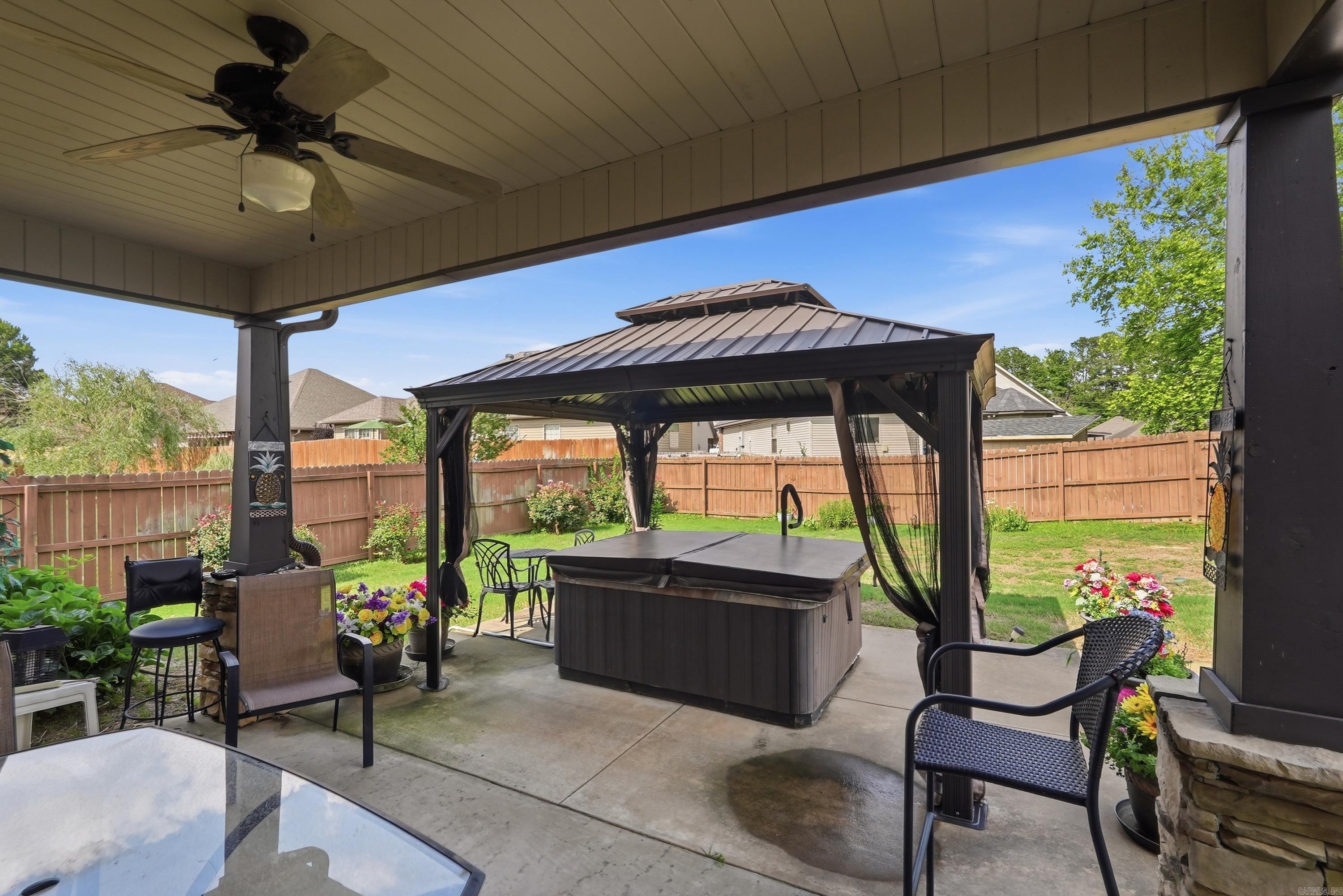 3221 Robbins Drive