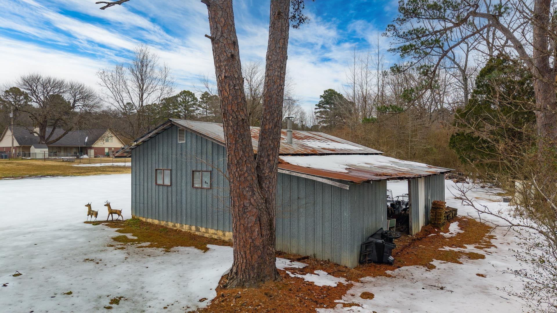 6707 Blue Hill Road