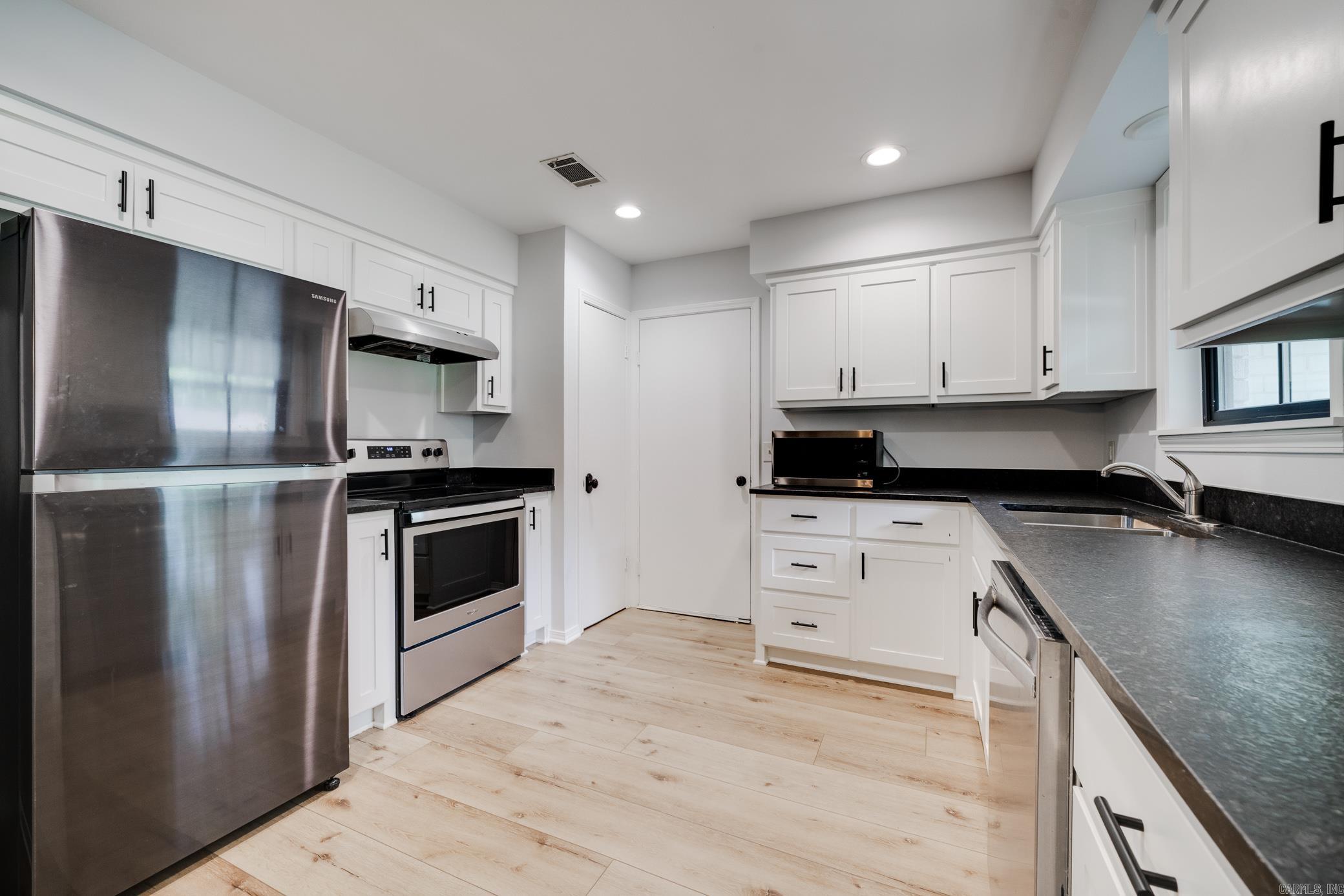 21 Covewood Dr