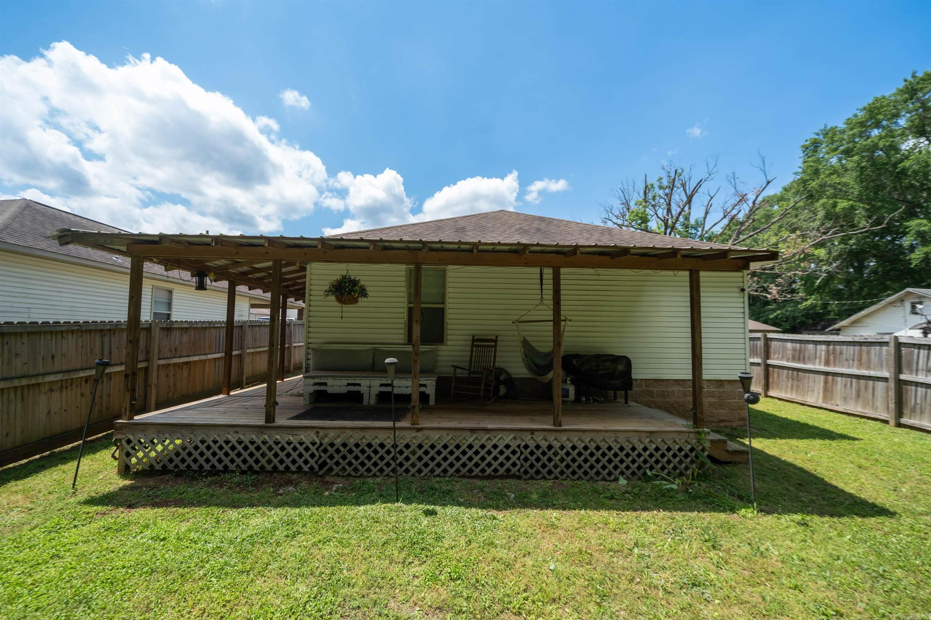 508 N Rose