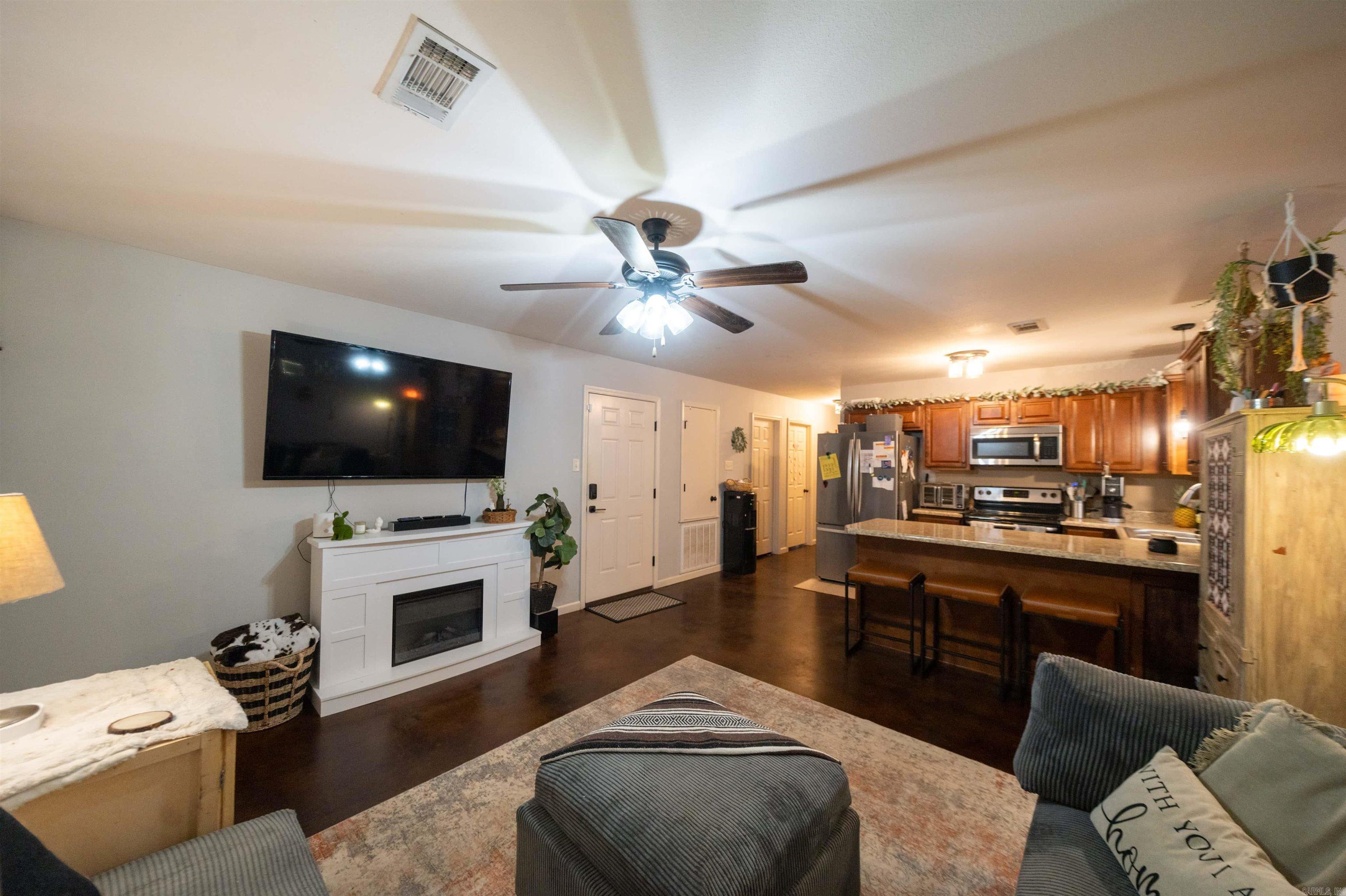 508 N Rose