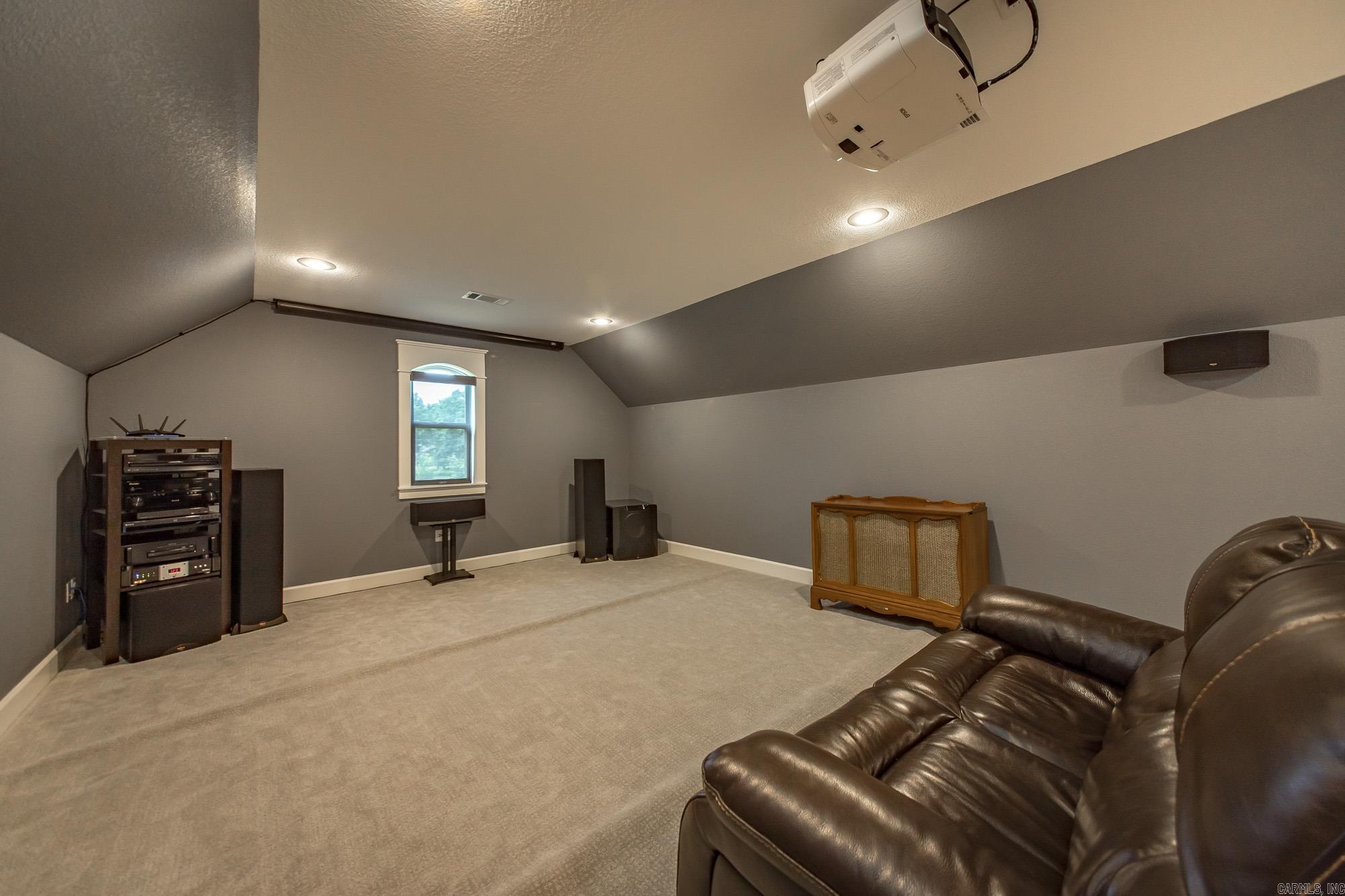 3100 York Ln
