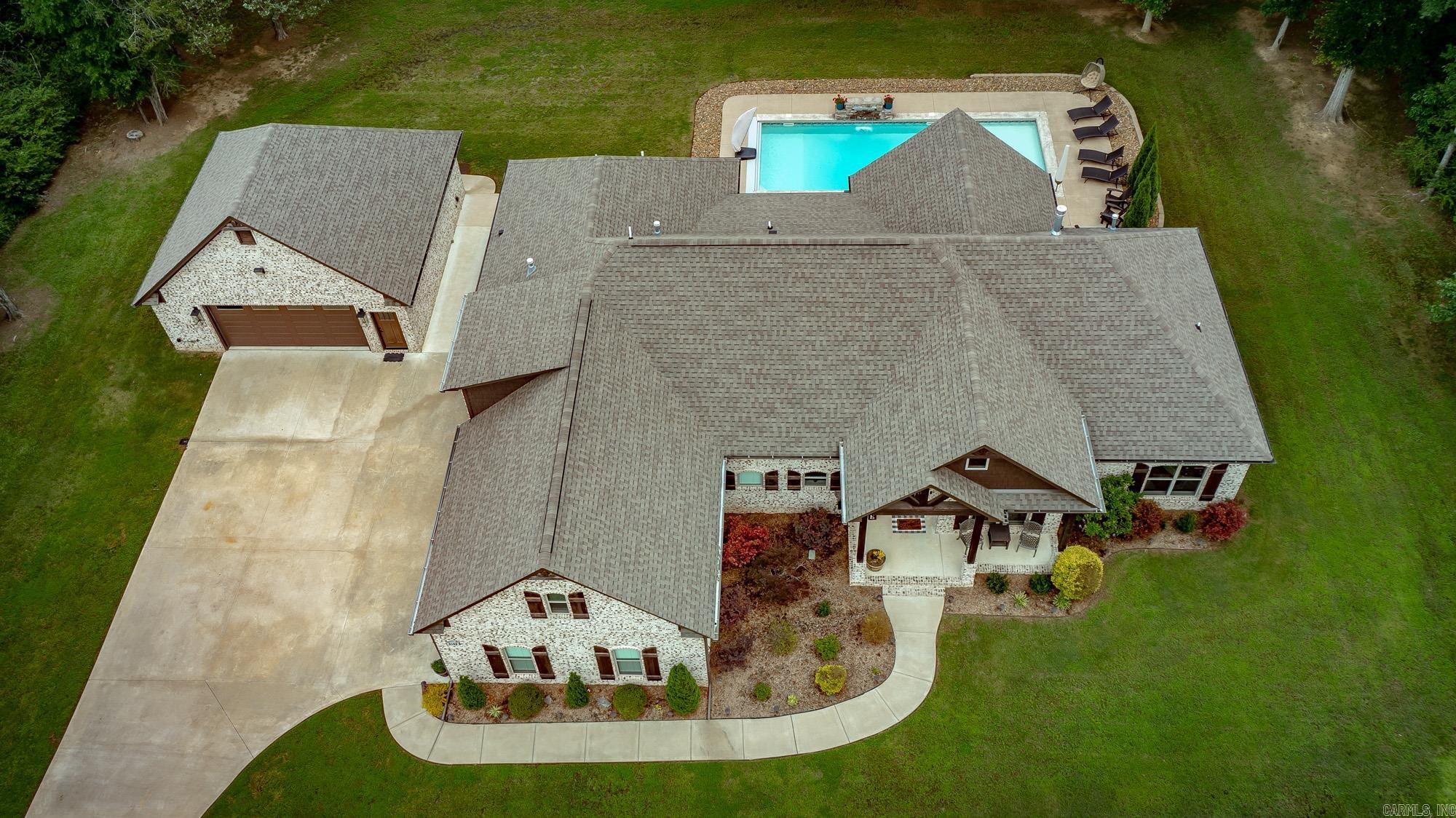 3100 York Ln