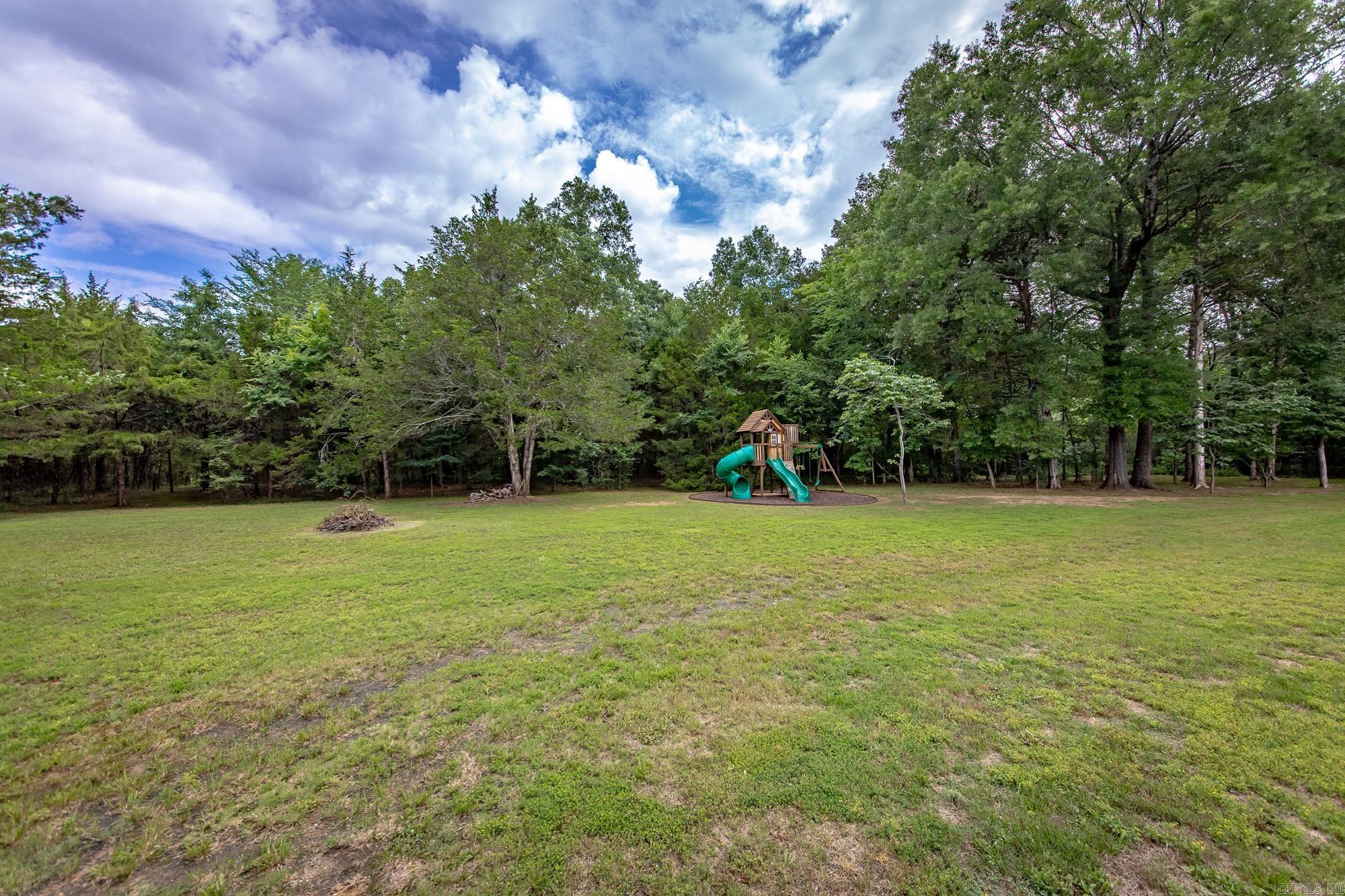 3100 York Ln