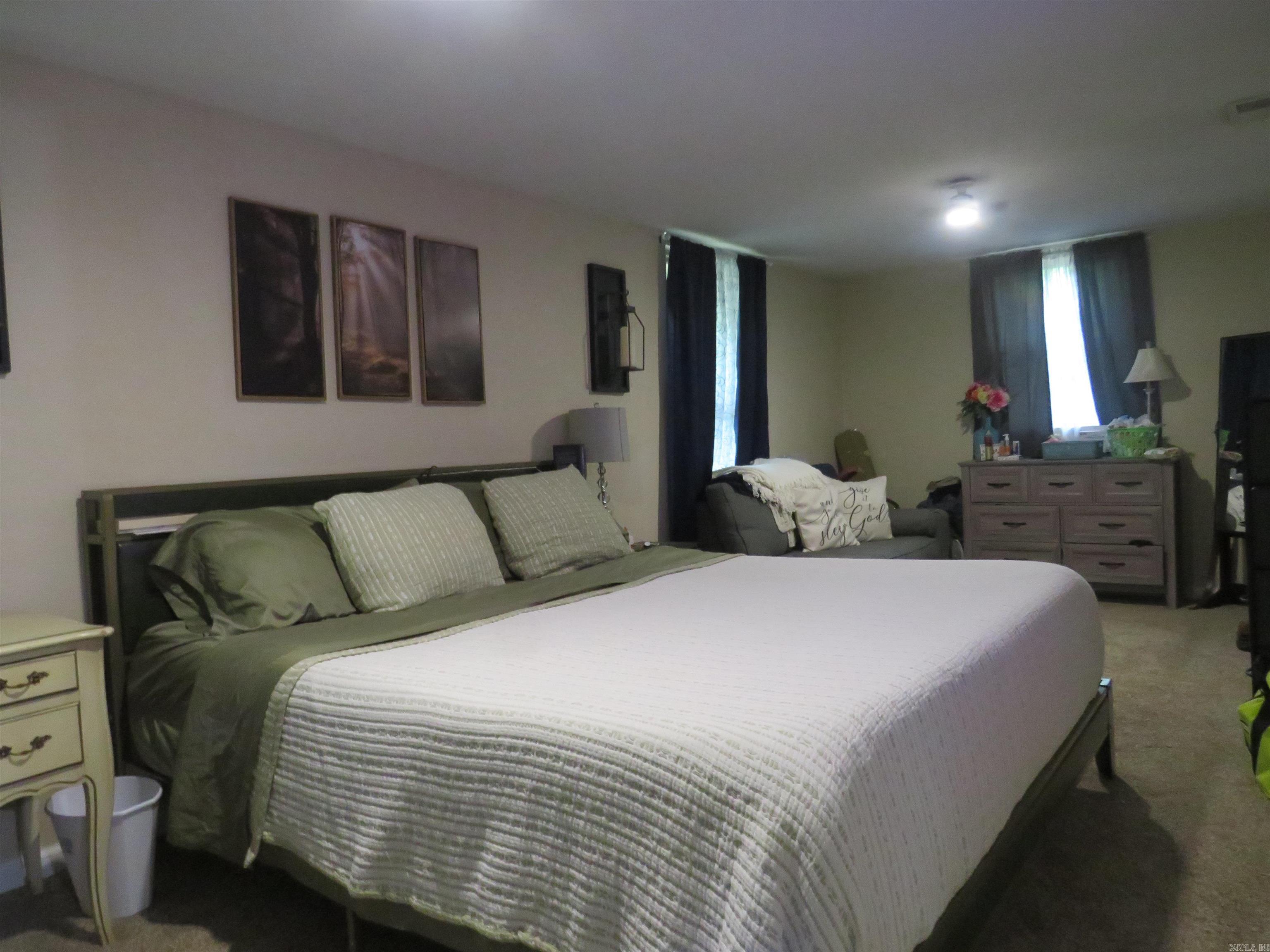 403 W Walnut Street