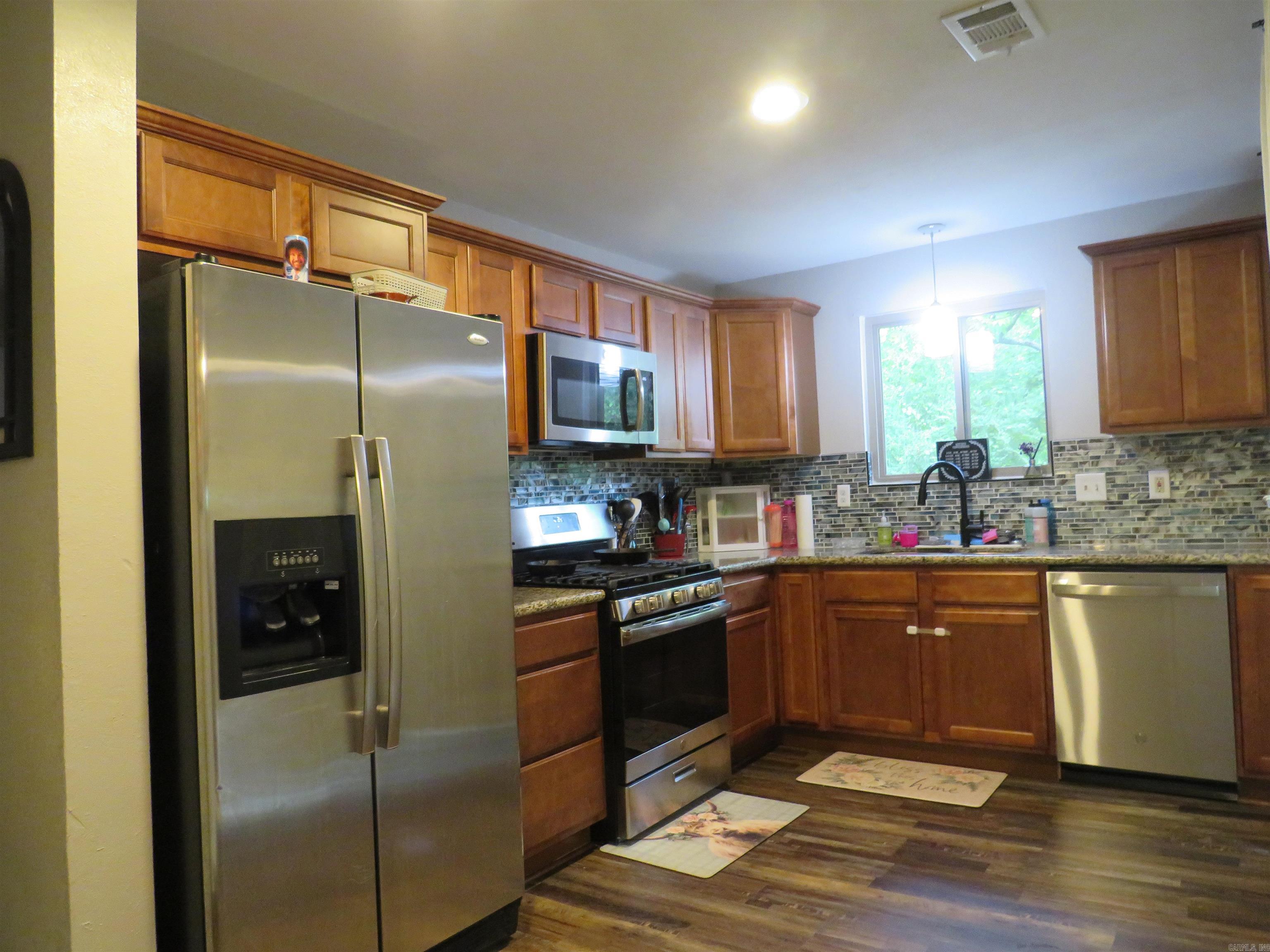 403 W Walnut Street