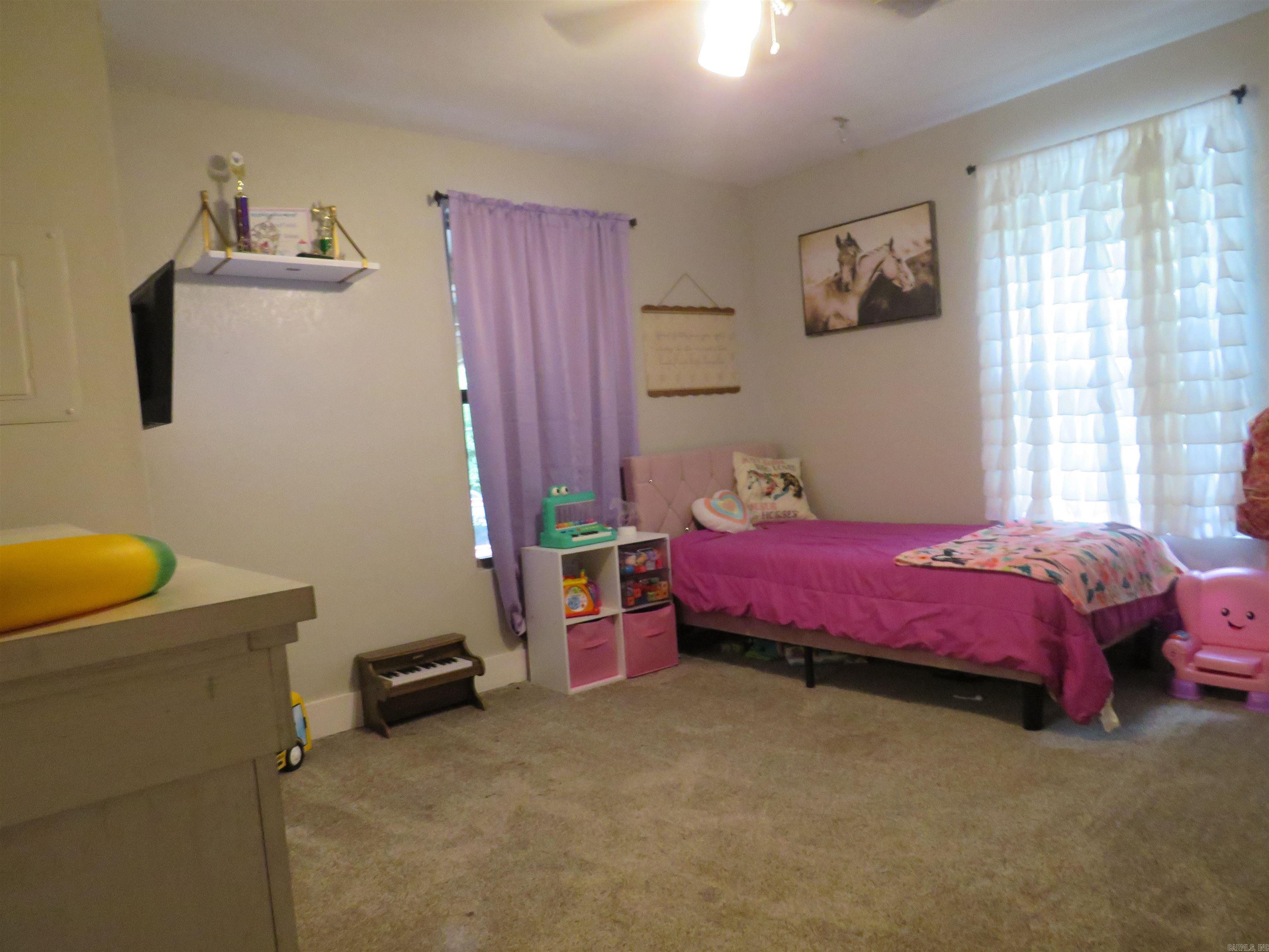 403 W Walnut Street