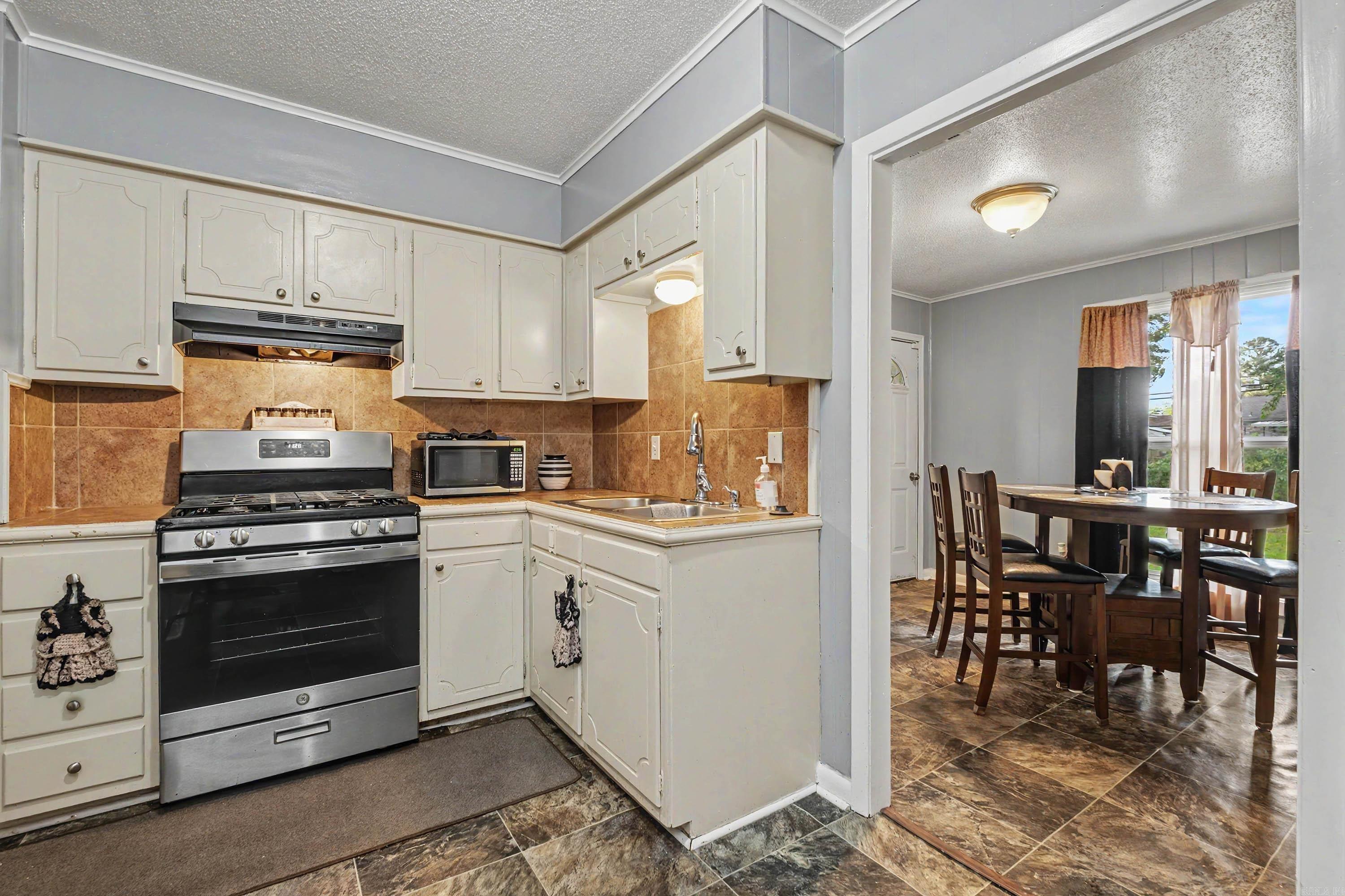 6101 Senate Drive