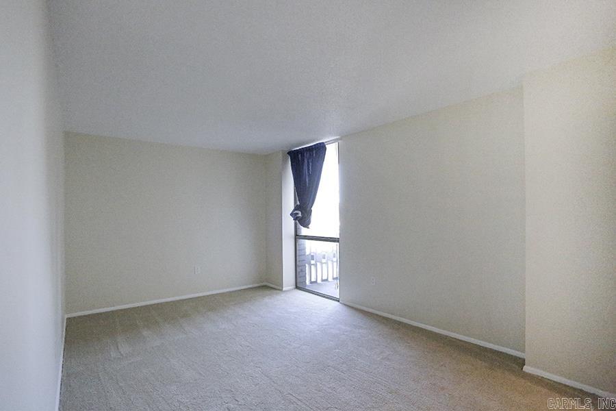 700 E 9th Street 3C