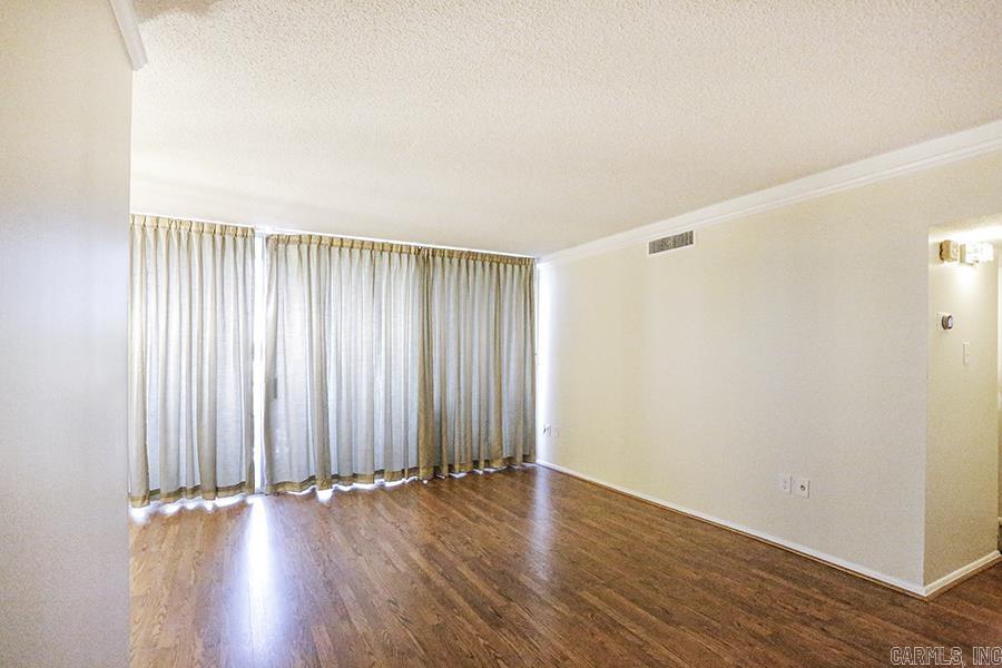 700 E 9th Street 3C