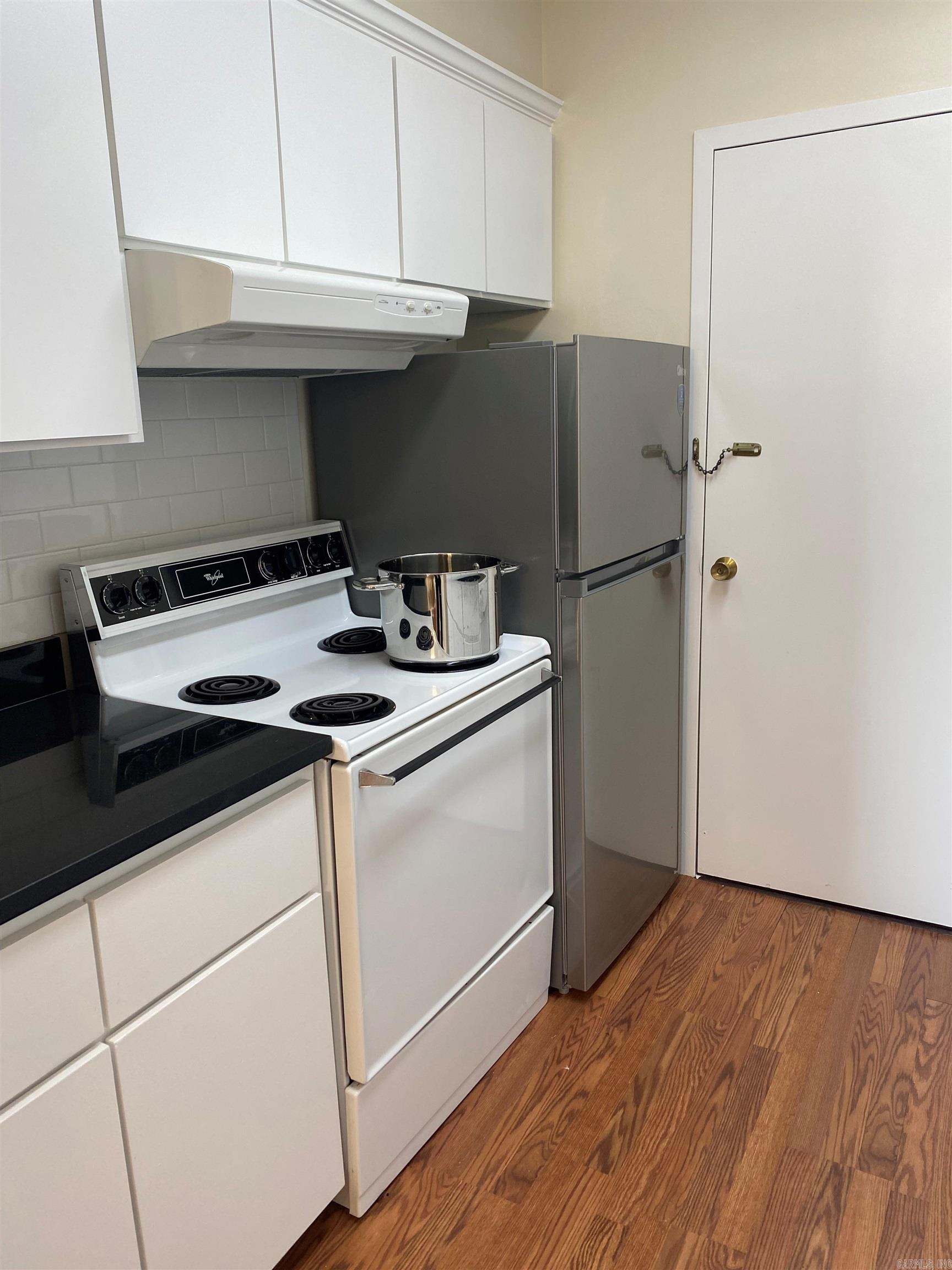 700 E 9th Street 3C