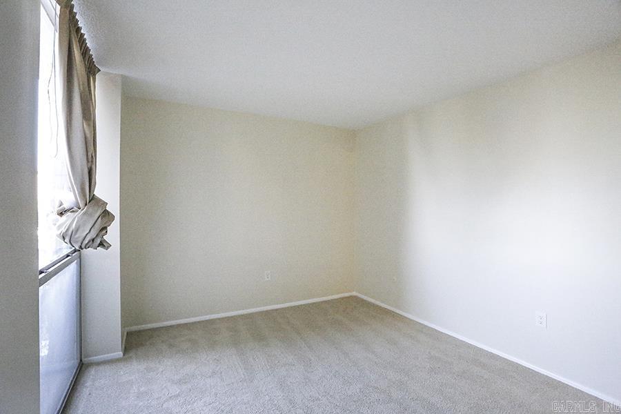 700 E 9th Street 3C