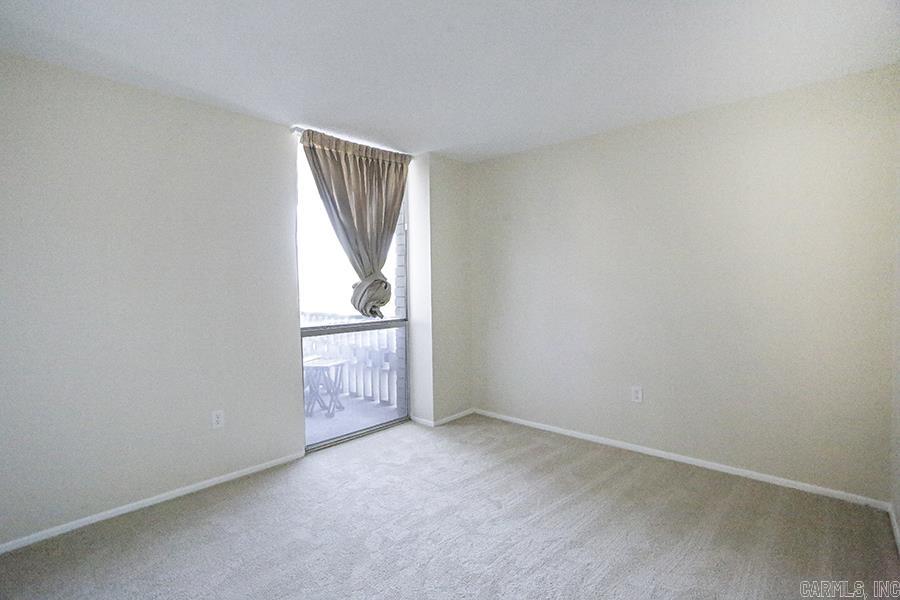 700 E 9th Street 3C