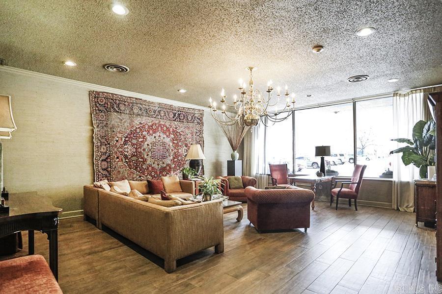700 E 9th Street 3C