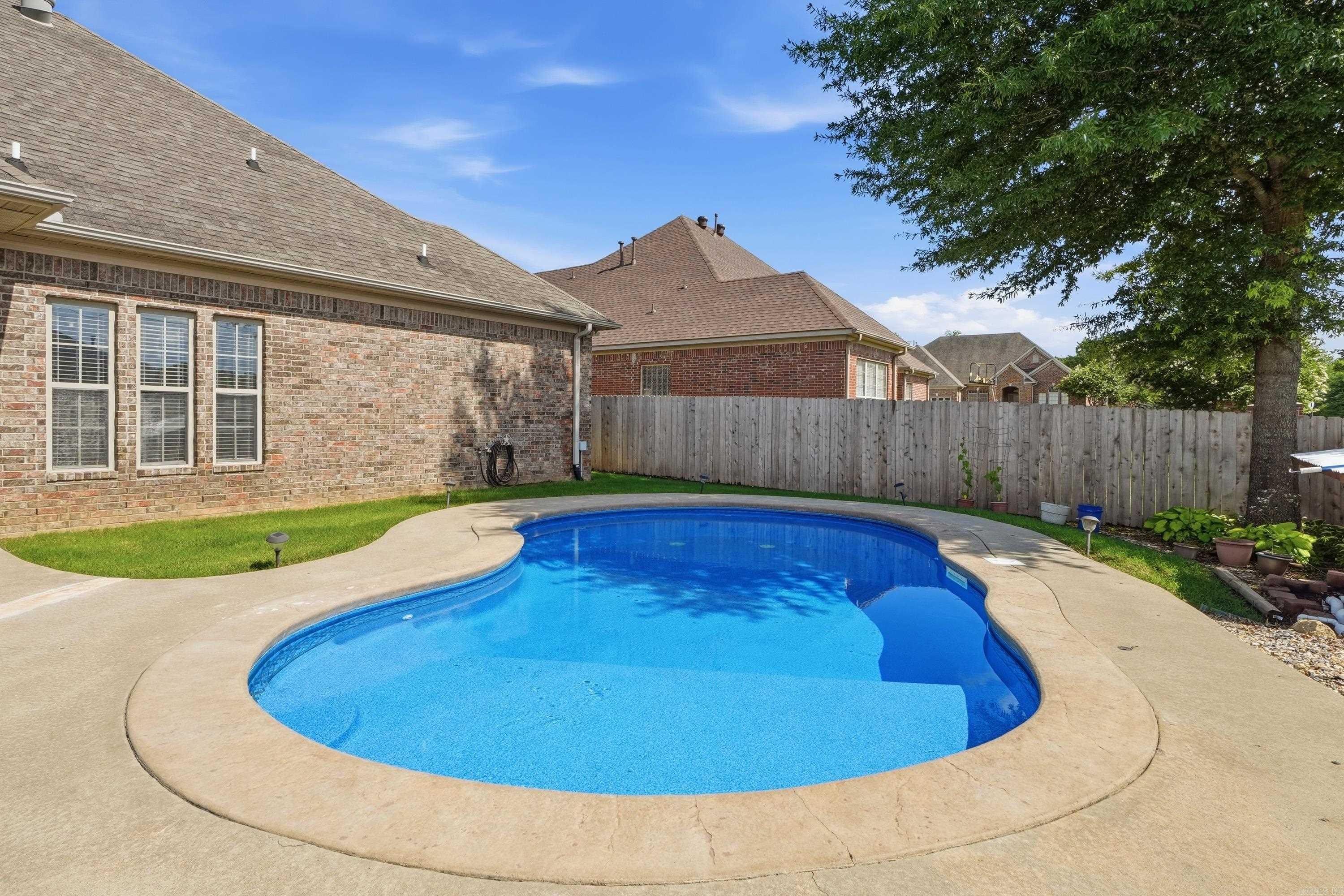 1485 Blackwood Cove