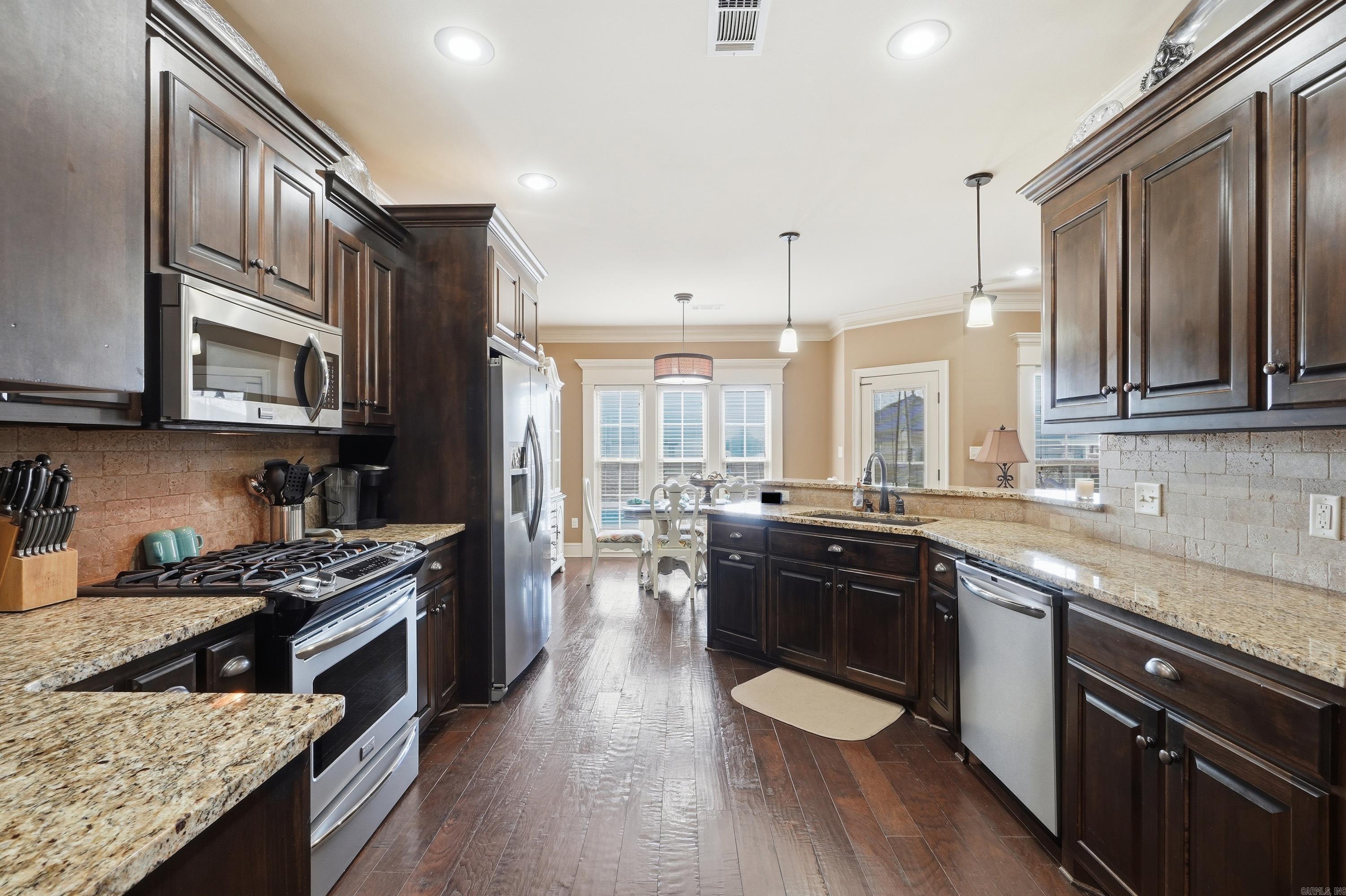 1485 Blackwood Cove