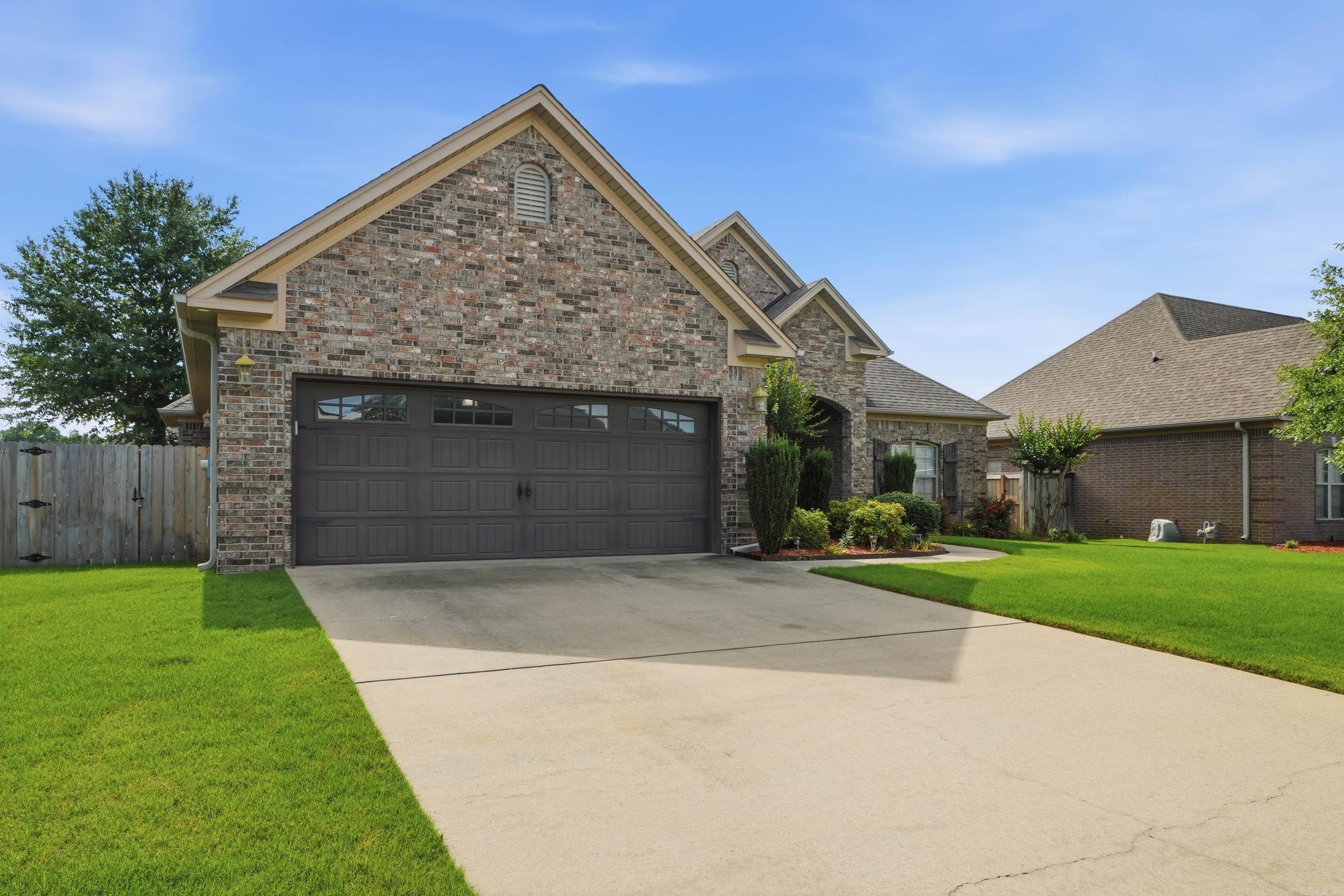 1485 Blackwood Cove