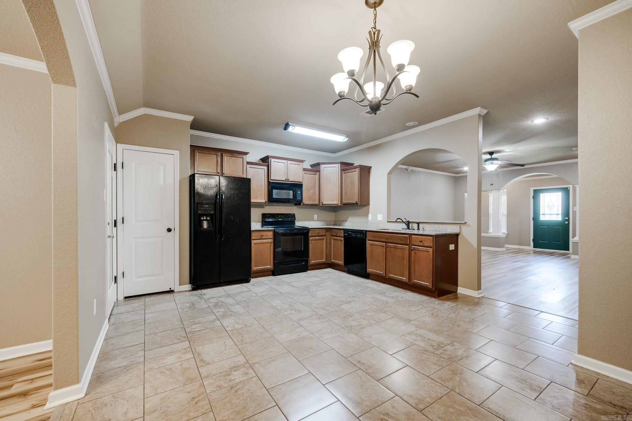 2925 Gladstone Drive
