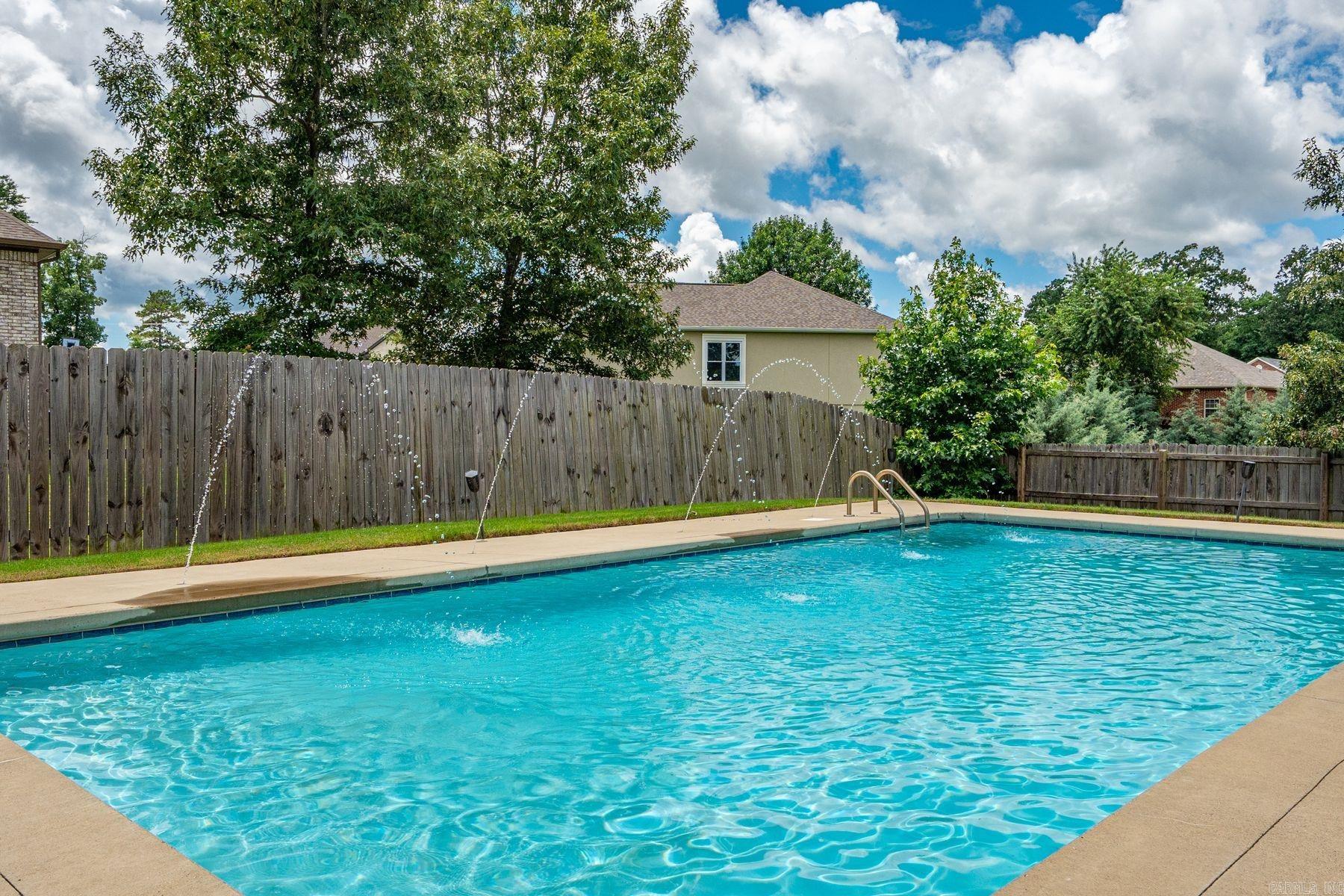 113 Winter Oak Place