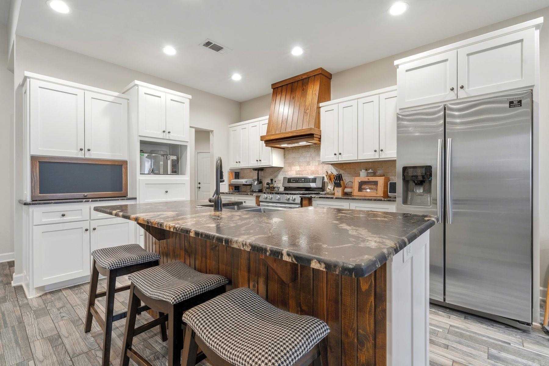 113 Winter Oak Place